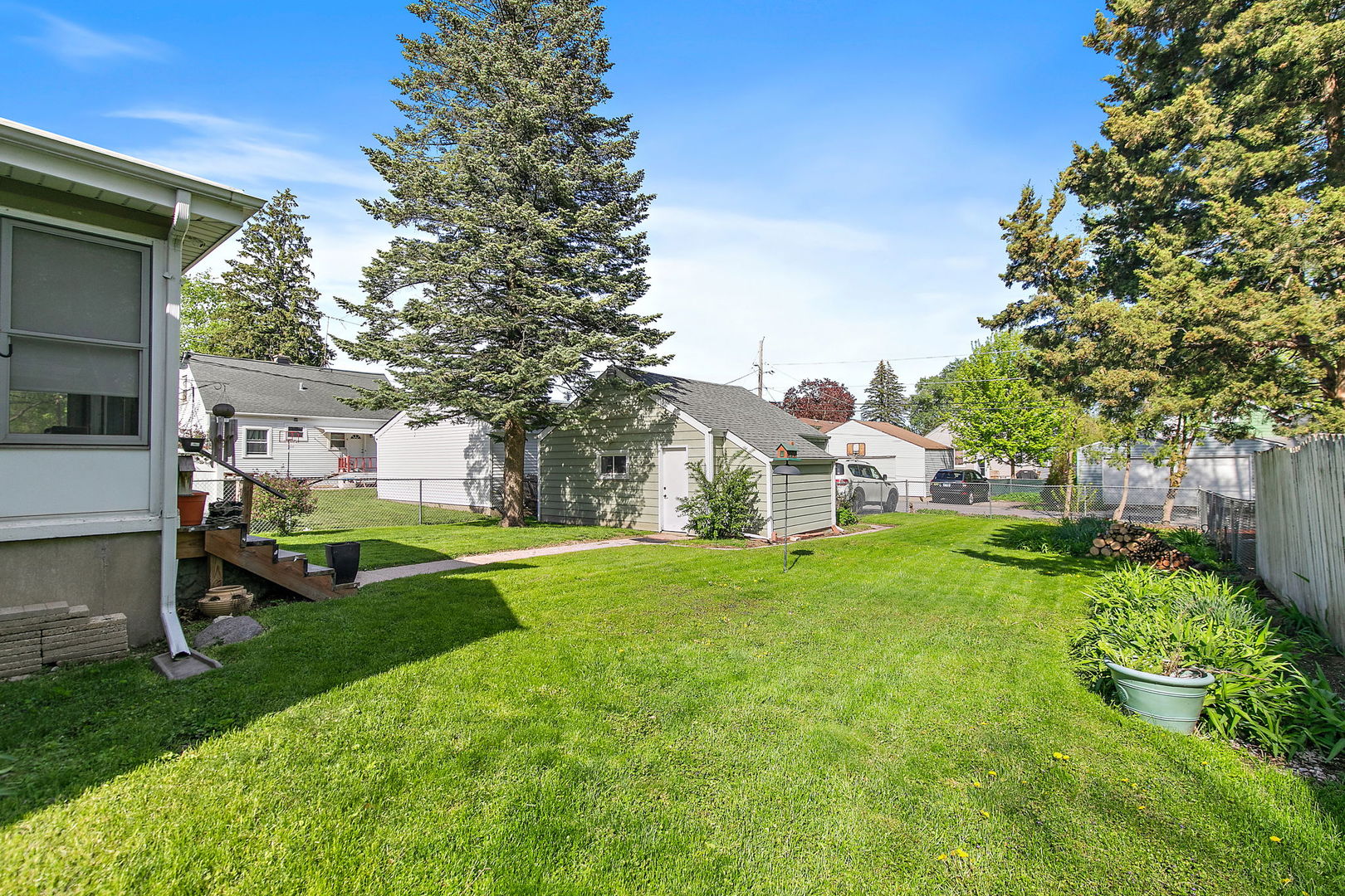 515 Illinois Avenue, Elgin, IL 60120
