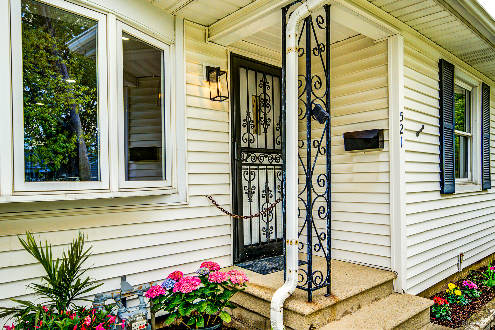 521 Cowles Avenue, Joliet, IL 60435