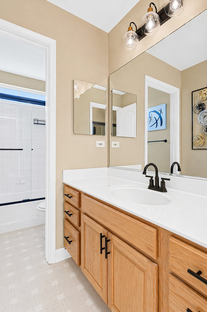 280 PRESTWICKE Boulevard, Algonquin, IL 60102