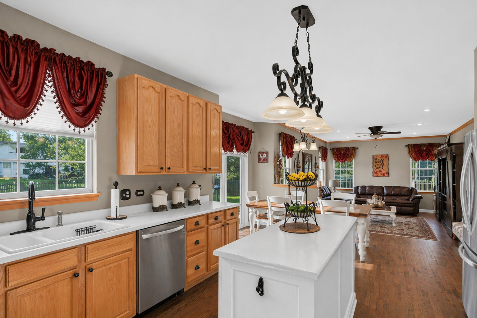 280 PRESTWICKE Boulevard, Algonquin, IL 60102