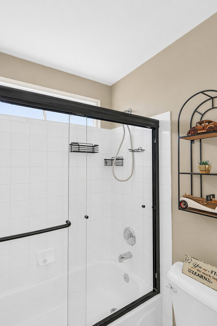 280 PRESTWICKE Boulevard, Algonquin, IL 60102