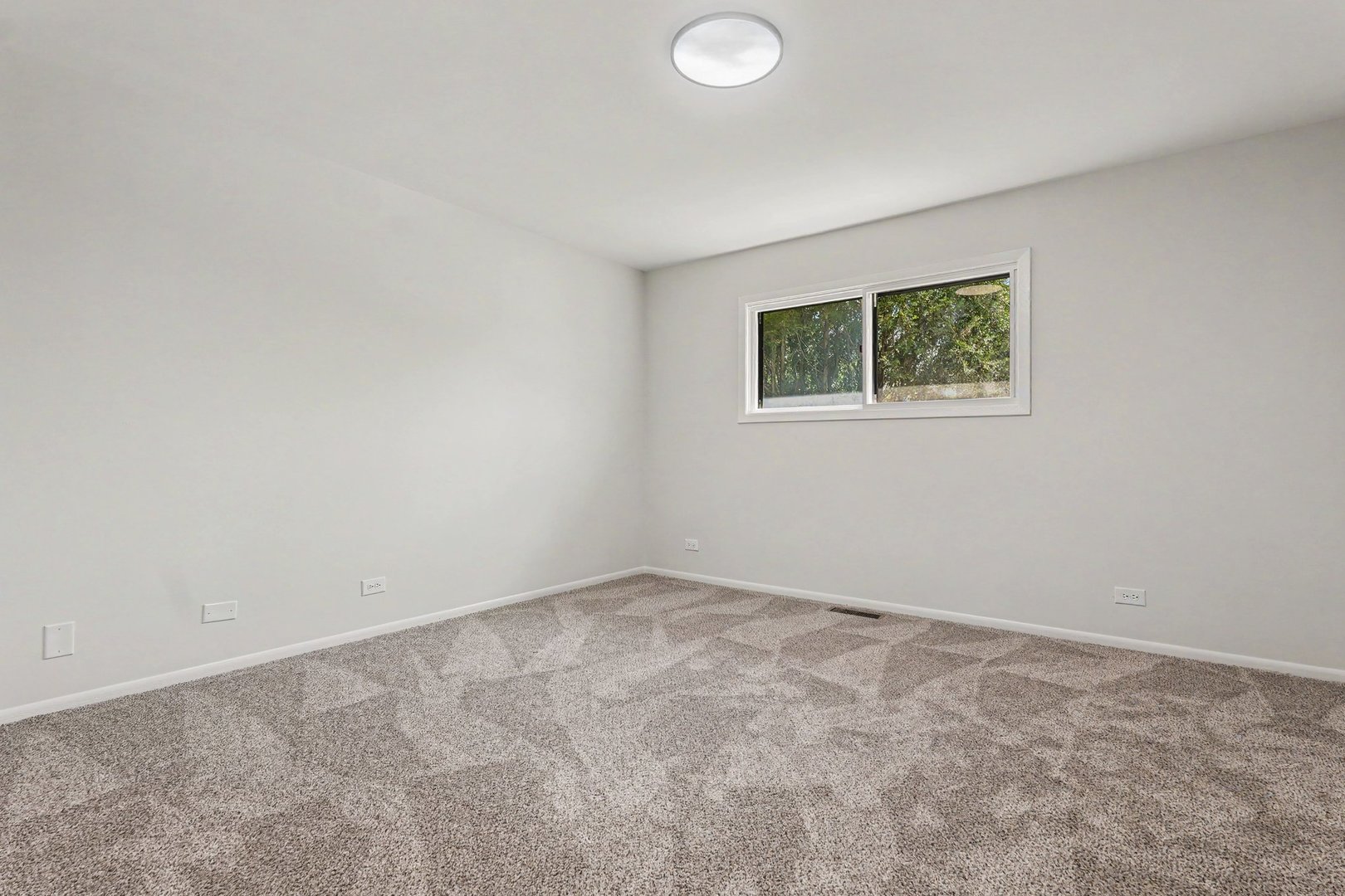 151 S Ruga Court, Addison, IL 60101