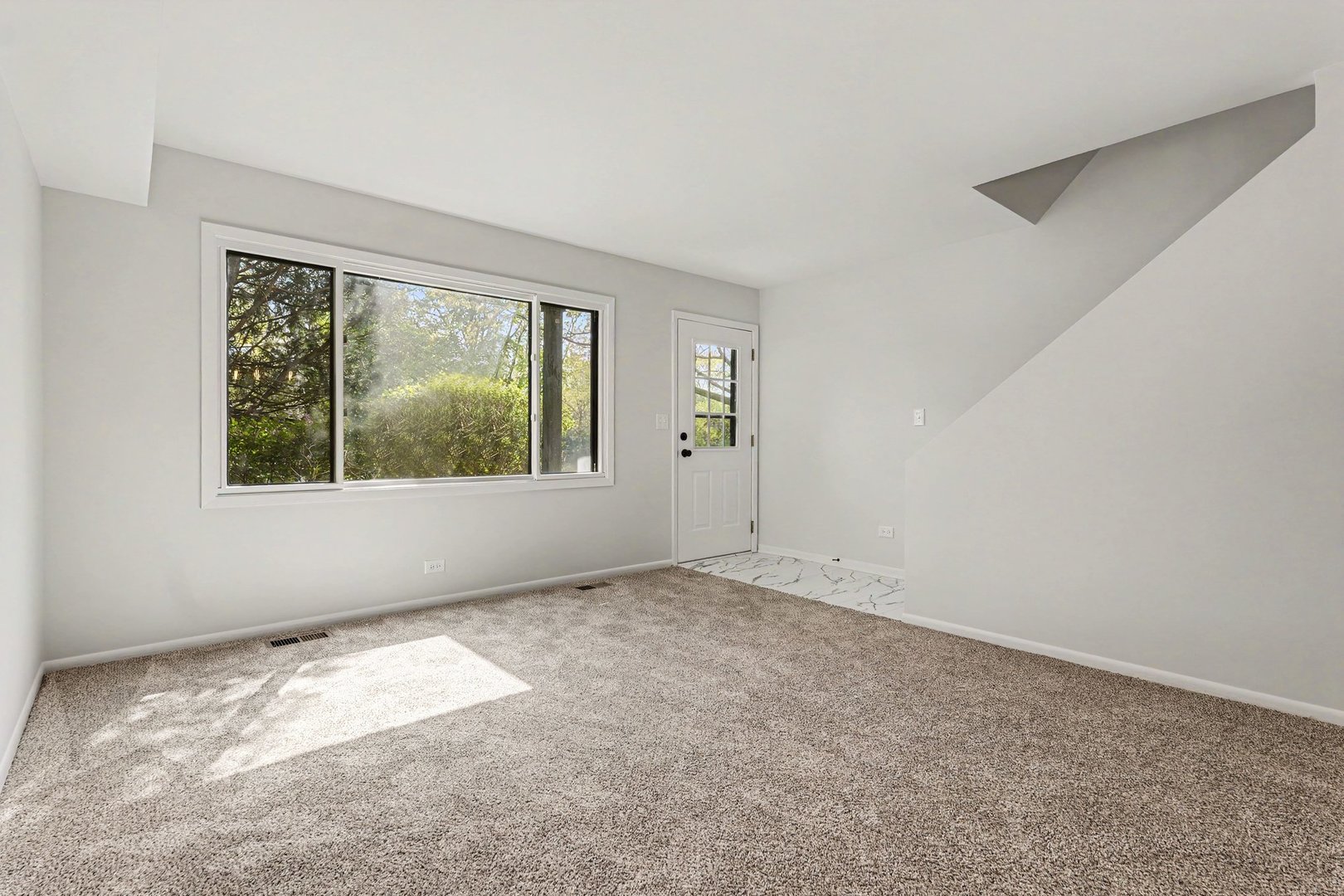 151 S Ruga Court, Addison, IL 60101