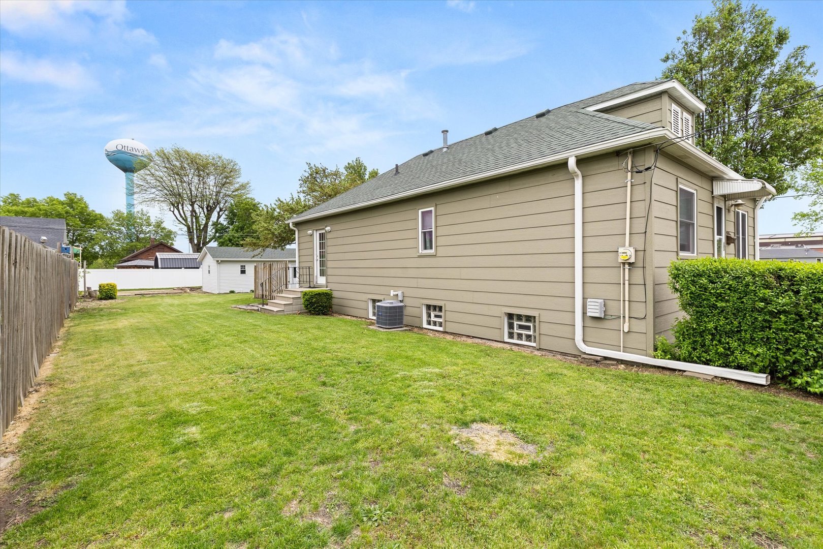 222 19th Avenue, Ottawa, IL 61350