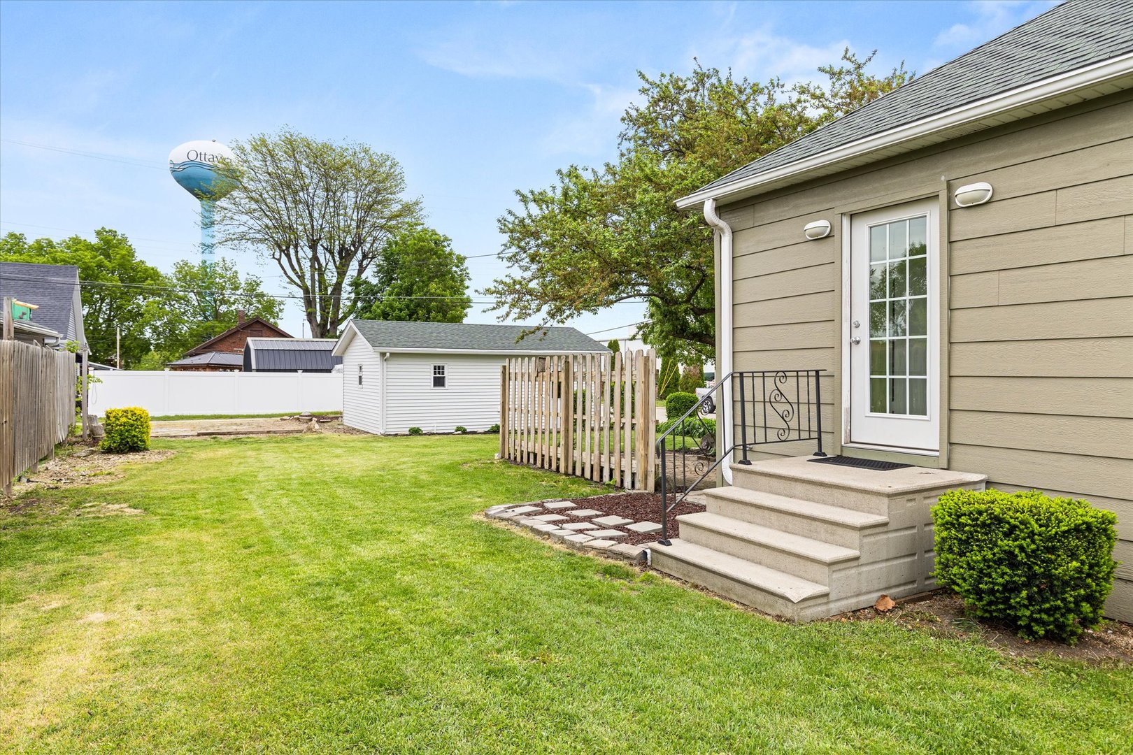 222 19th Avenue, Ottawa, IL 61350