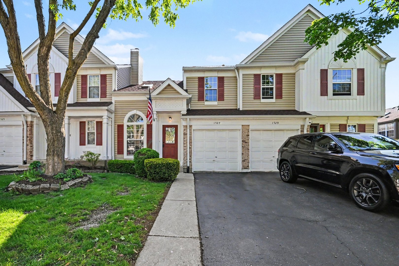 1527 Harvest Lane, Westmont, IL 60559