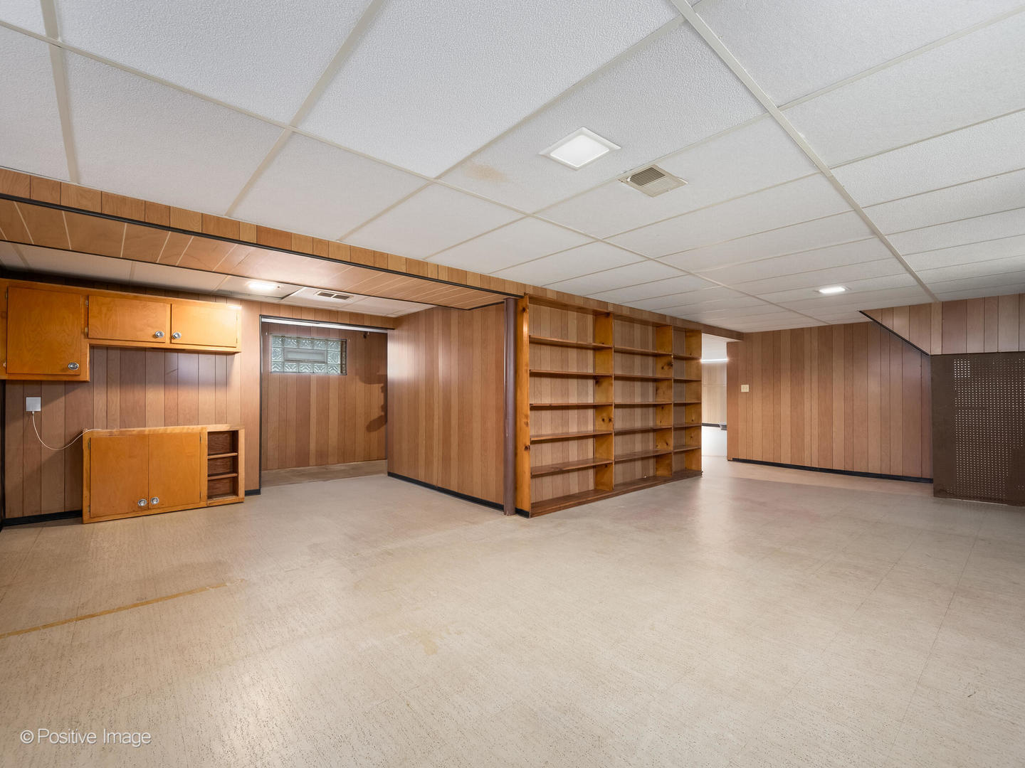 18547 Lexington Avenue, Homewood, IL 60430