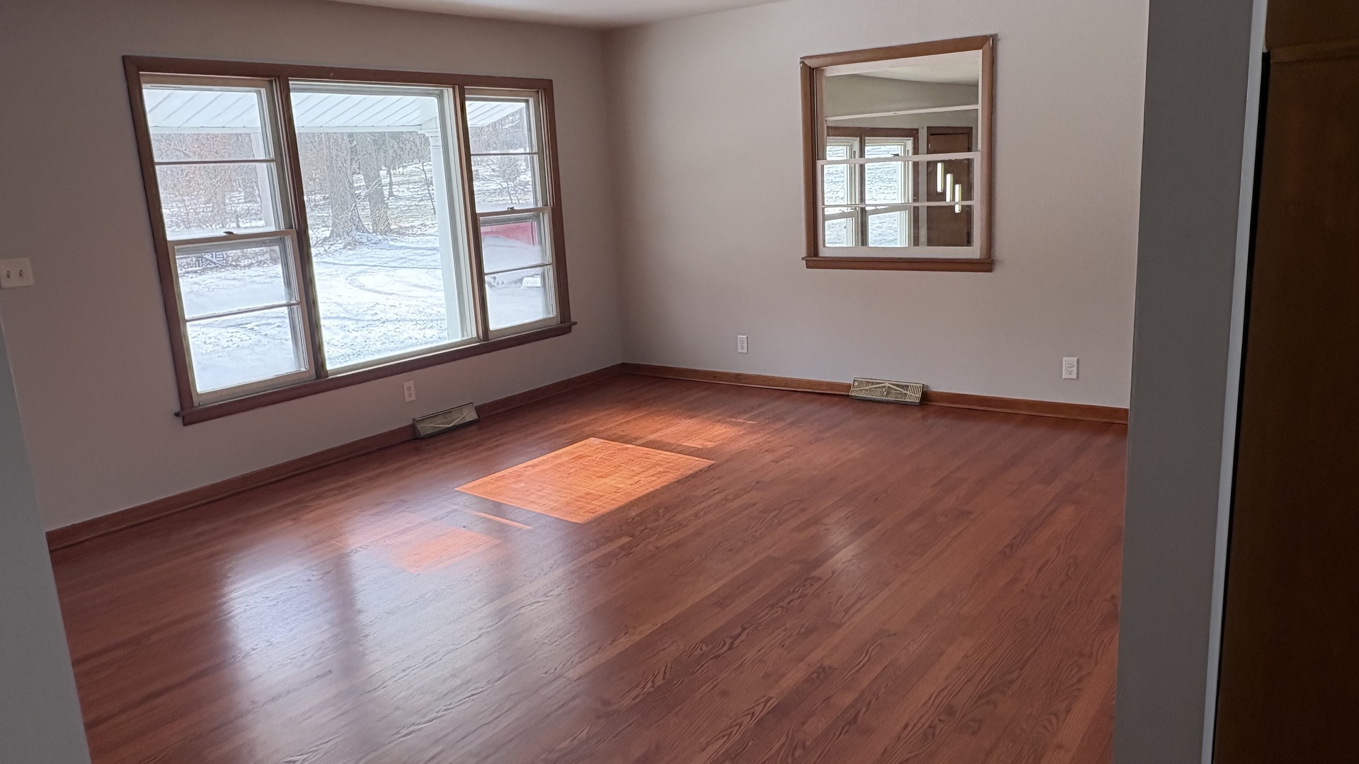 2110 A-B State Route 31 Route, Oswego, IL 60543