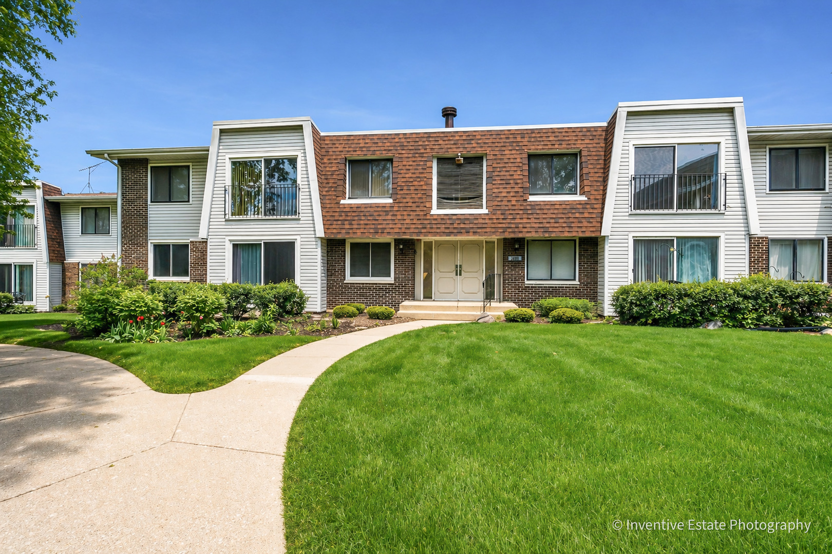 2711 Hobson Road #5, Woodridge, IL 60517