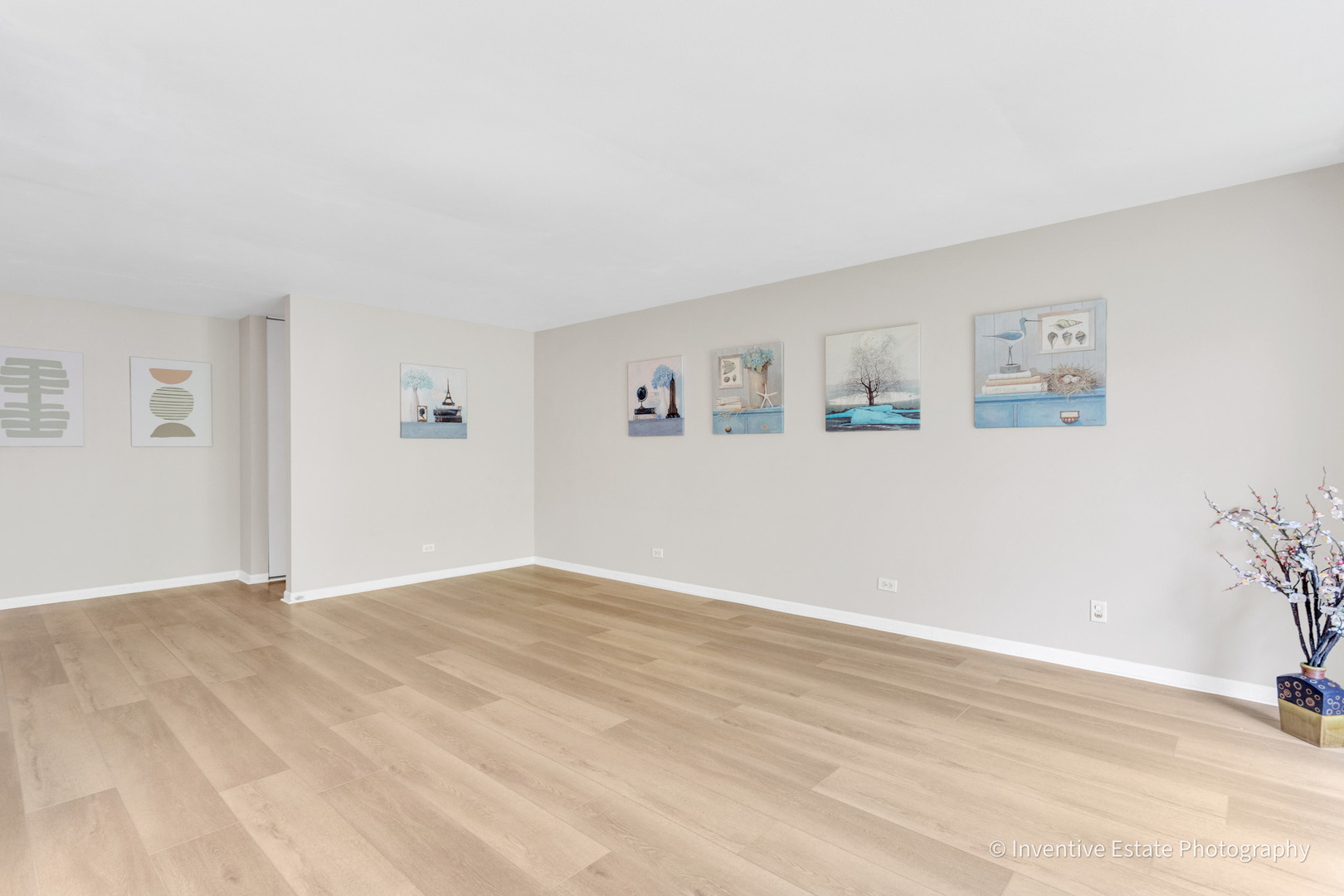 2711 Hobson Road #5, Woodridge, IL 60517