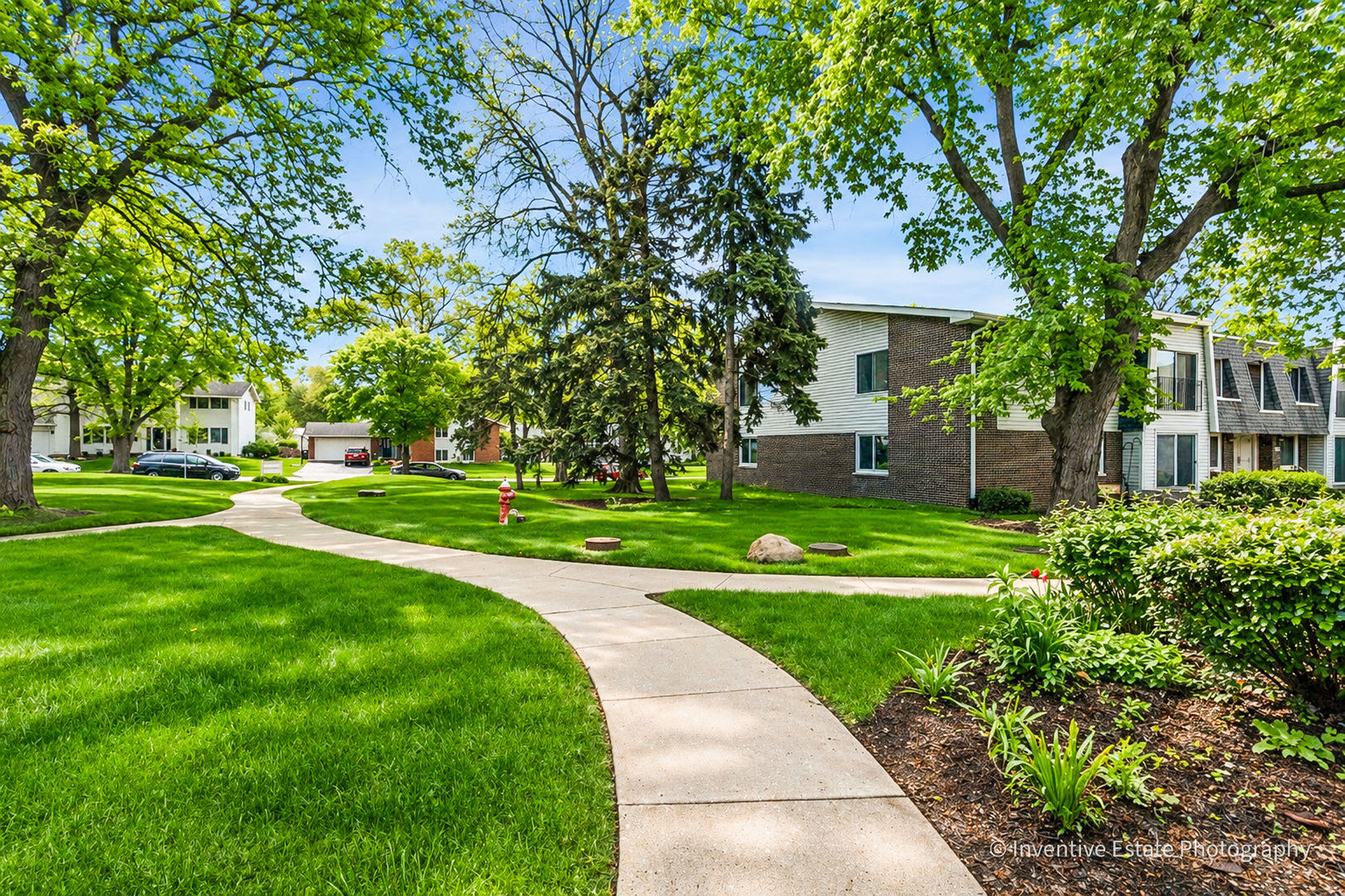 2711 Hobson Road #5, Woodridge, IL 60517