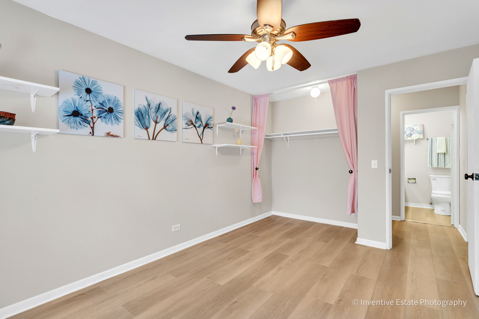 2711 Hobson Road #5, Woodridge, IL 60517