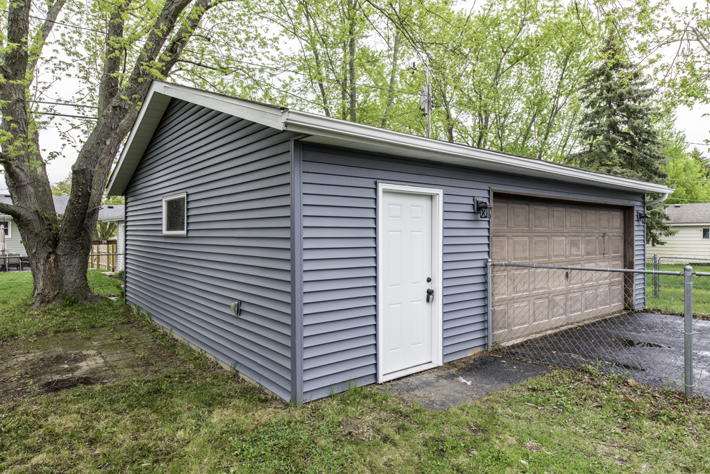 1826 Willow Road, Twin Lakes, WI 53181