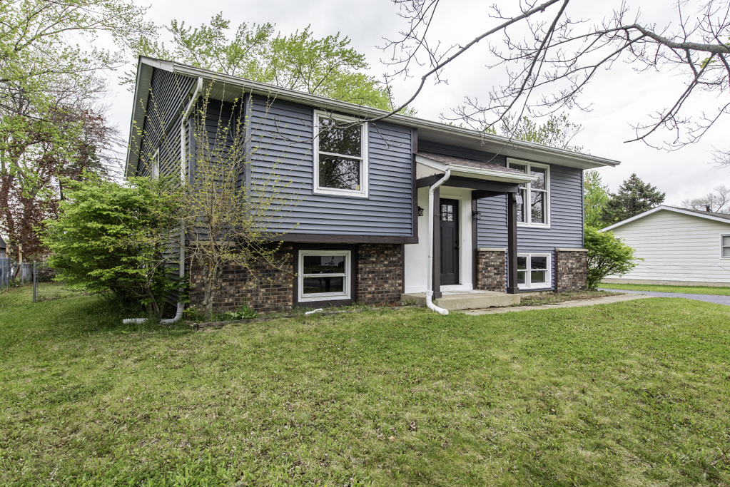 1826 Willow Road, Twin Lakes, WI 53181