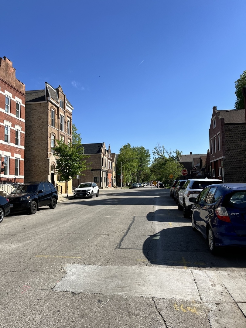 3217 S May Street #1, Chicago, IL 60608