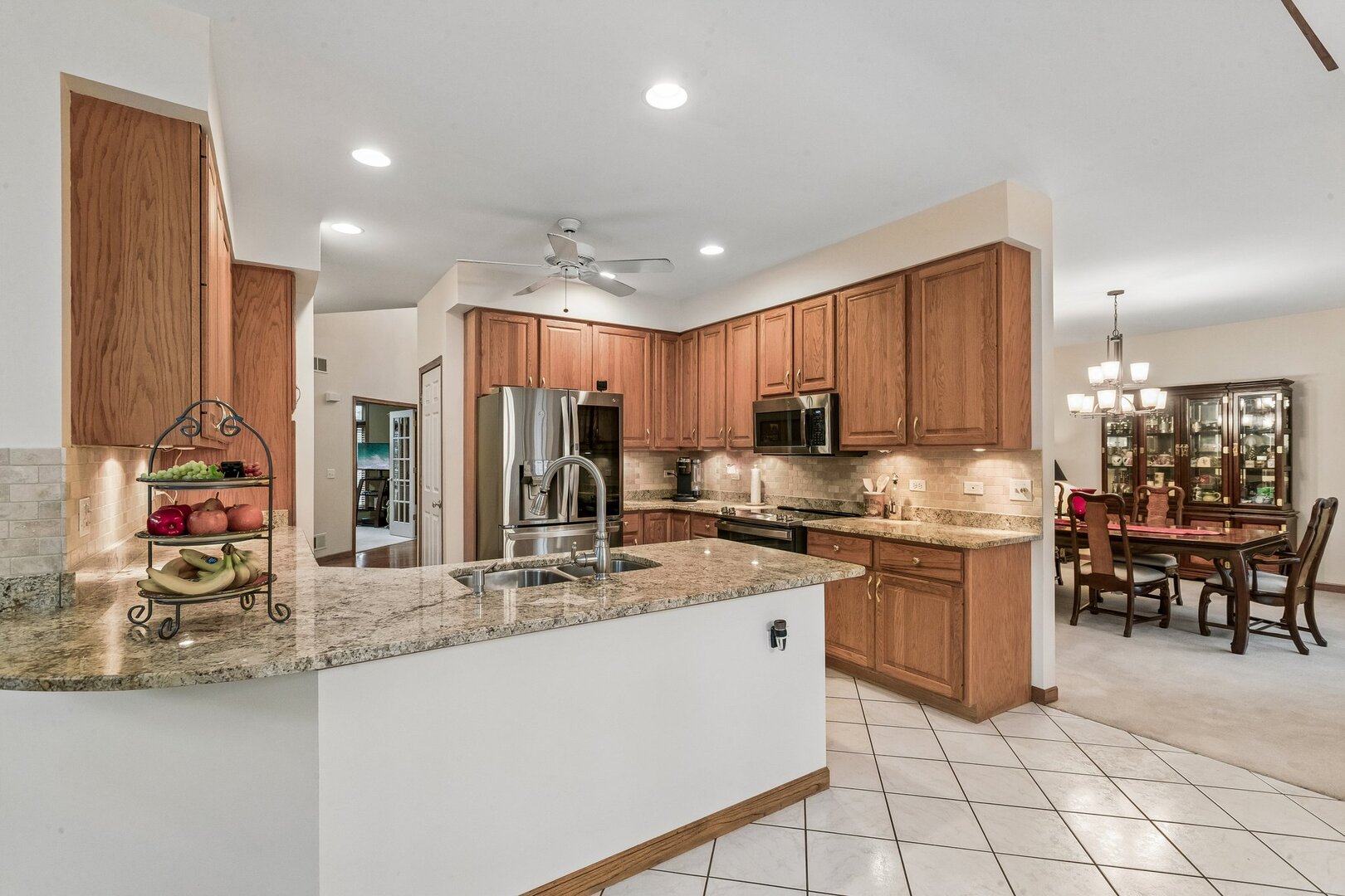 1105 Portsmouth Circle, Gurnee, IL 60031