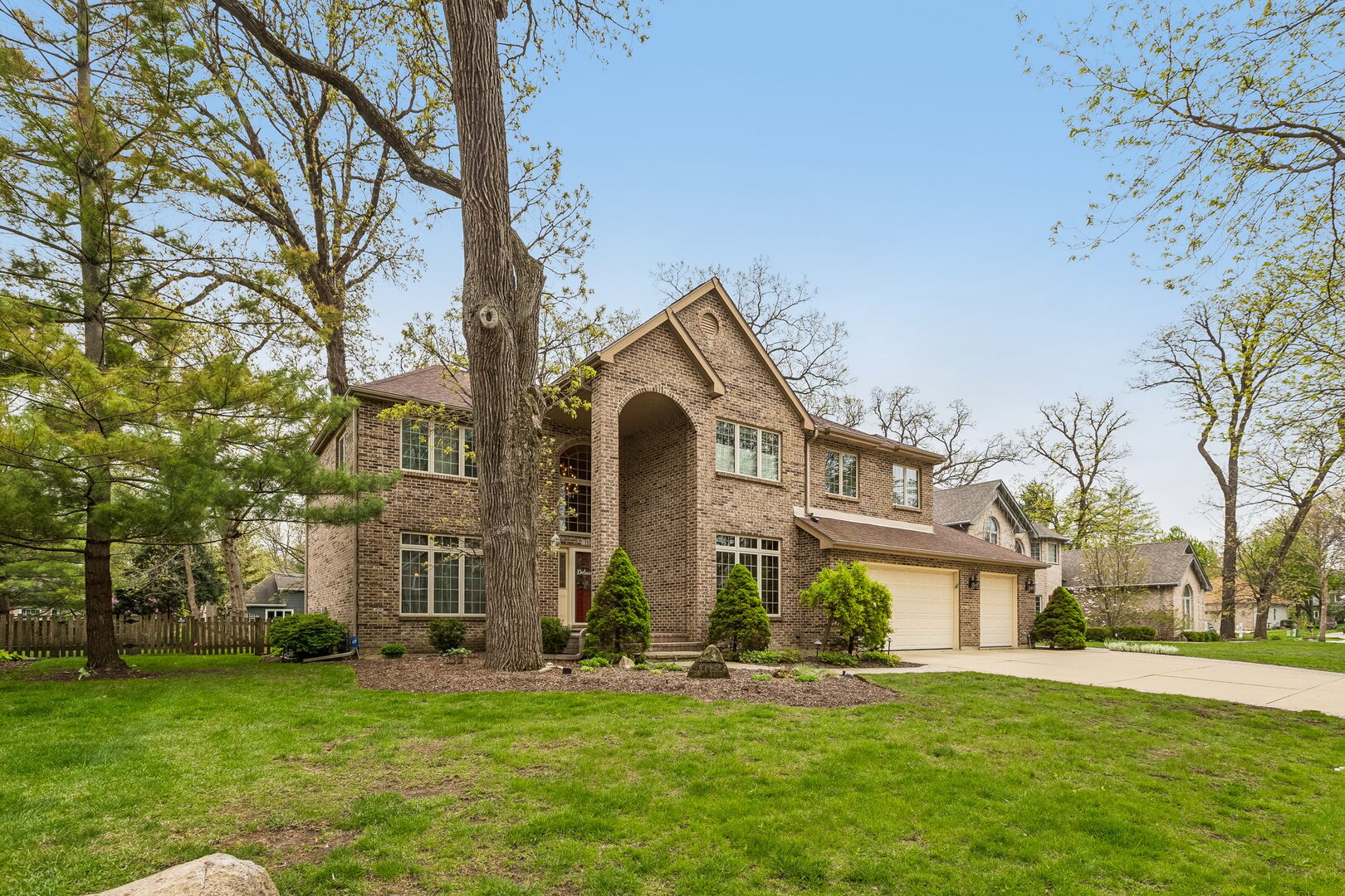 1105 Portsmouth Circle, Gurnee, IL 60031