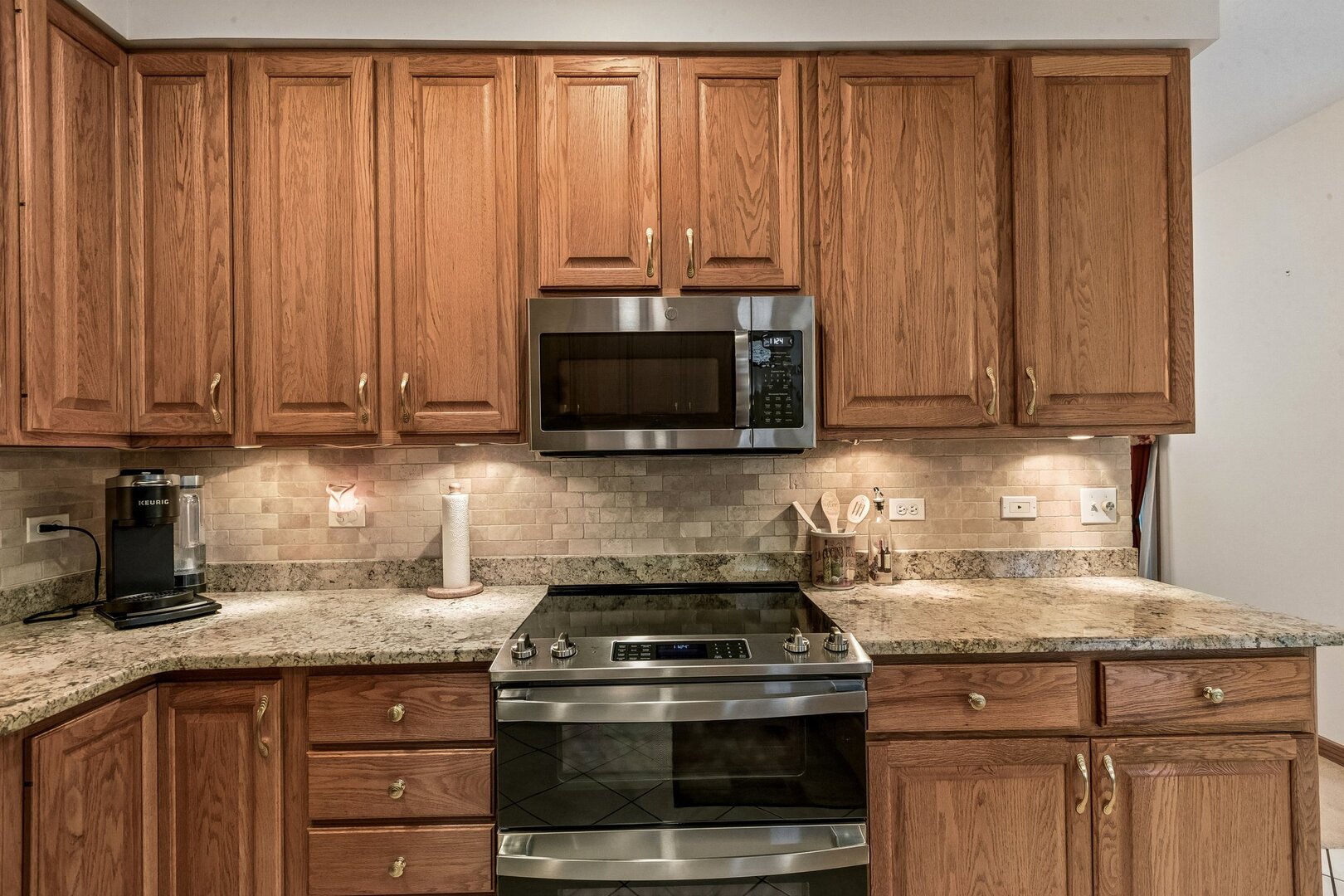 1105 Portsmouth Circle, Gurnee, IL 60031