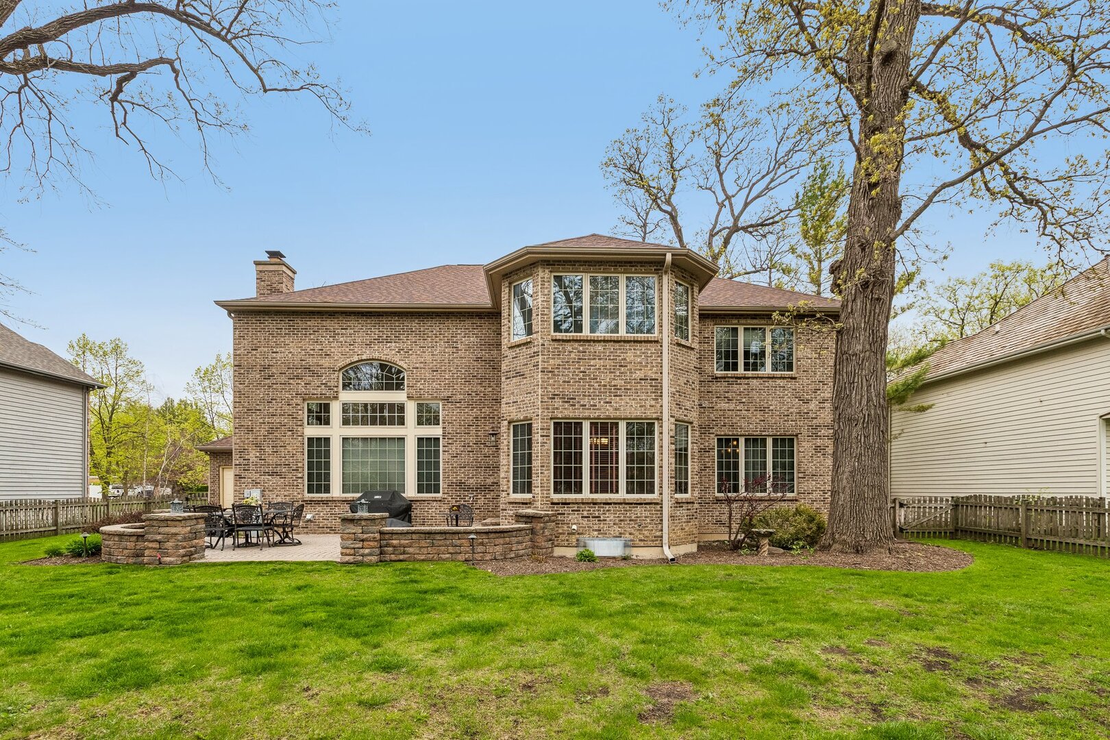 1105 Portsmouth Circle, Gurnee, IL 60031