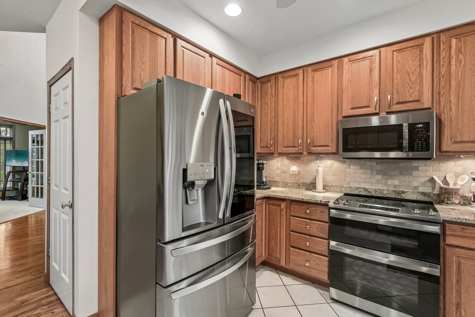 1105 Portsmouth Circle, Gurnee, IL 60031