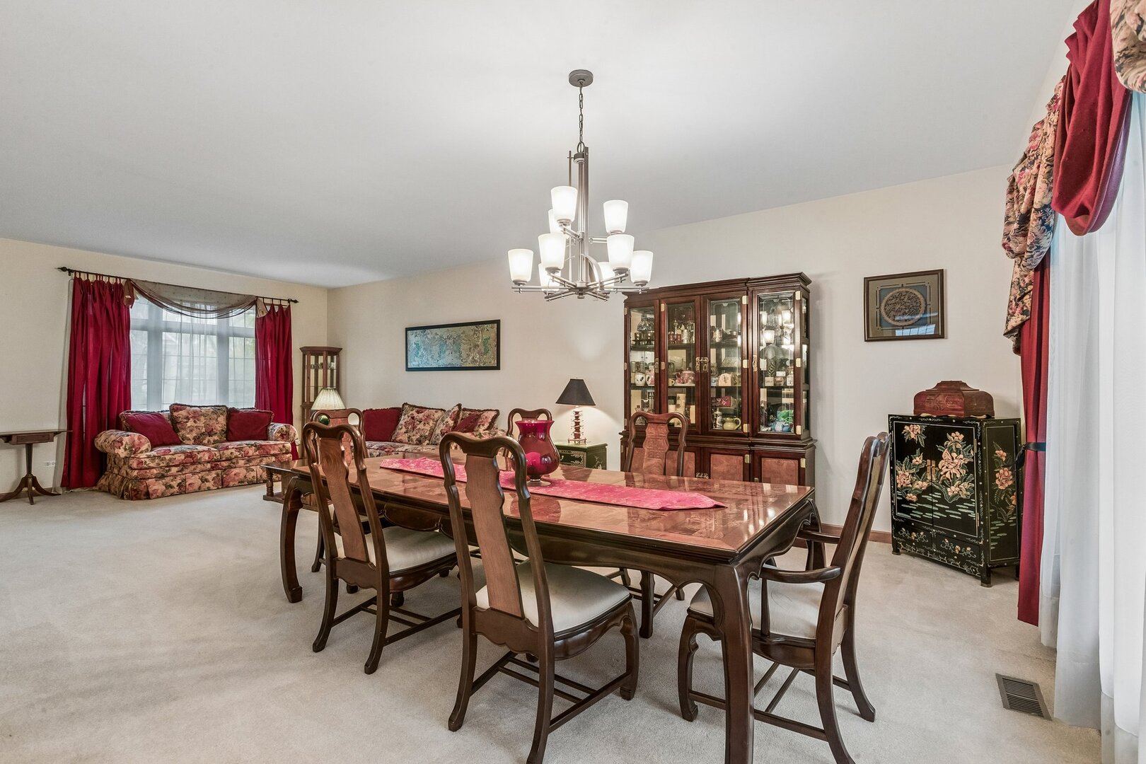 1105 Portsmouth Circle, Gurnee, IL 60031