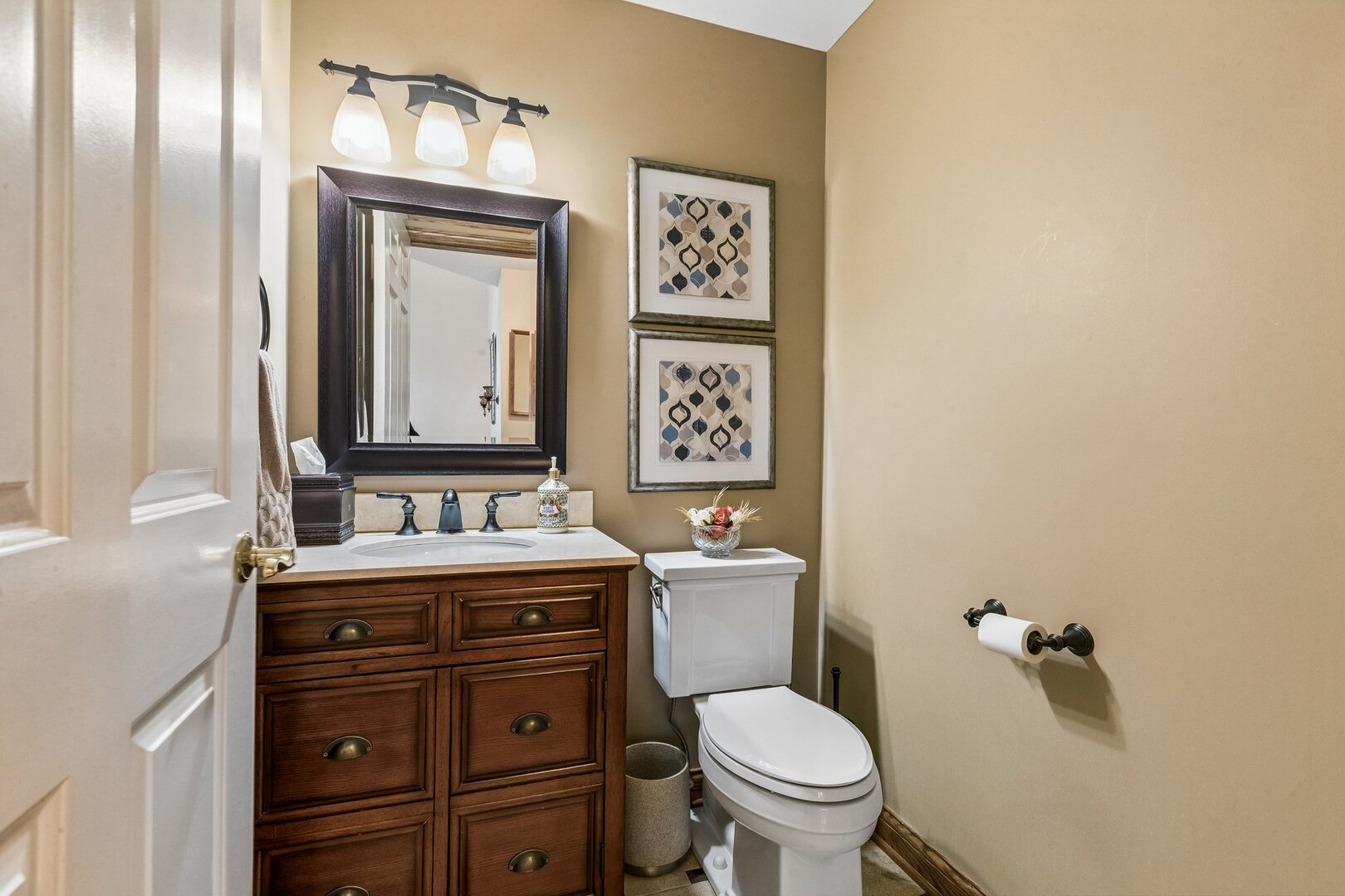 1105 Portsmouth Circle, Gurnee, IL 60031
