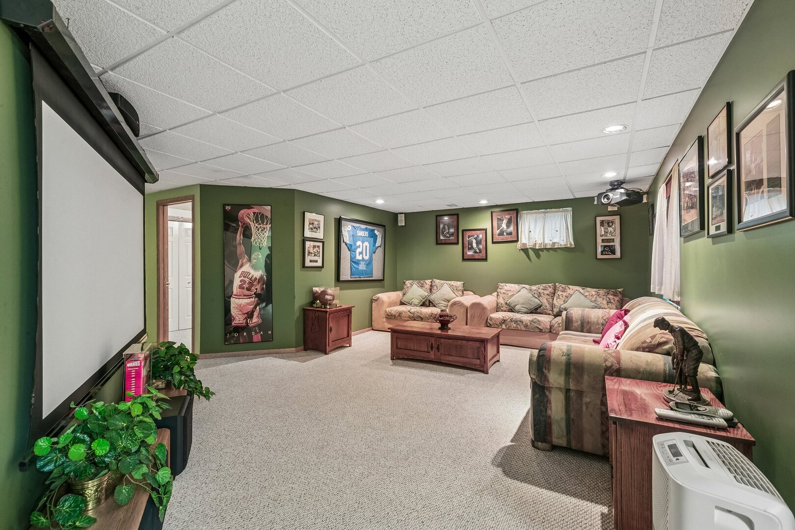 1105 Portsmouth Circle, Gurnee, IL 60031