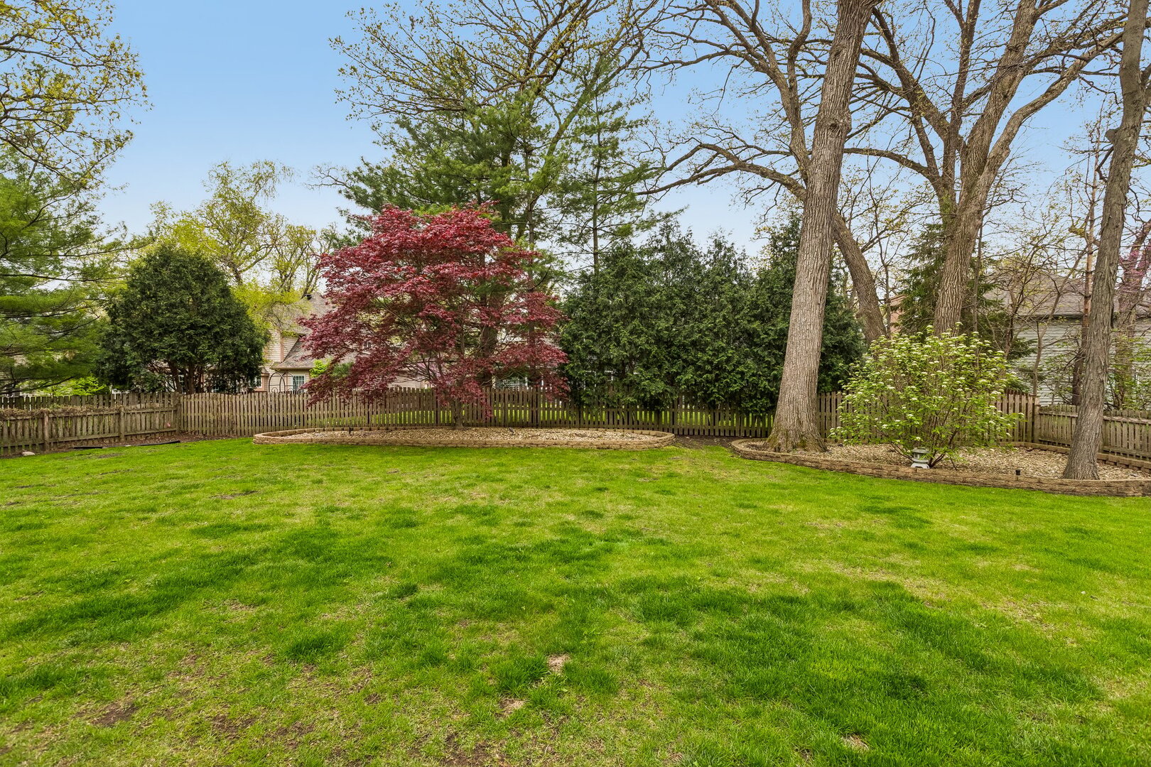 1105 Portsmouth Circle, Gurnee, IL 60031