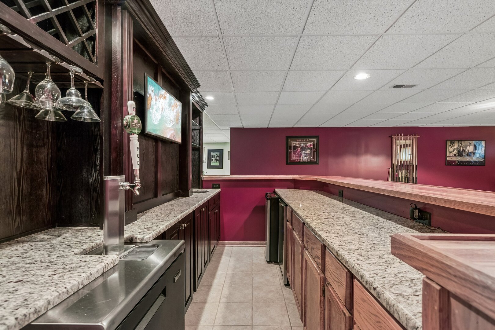 1105 Portsmouth Circle, Gurnee, IL 60031