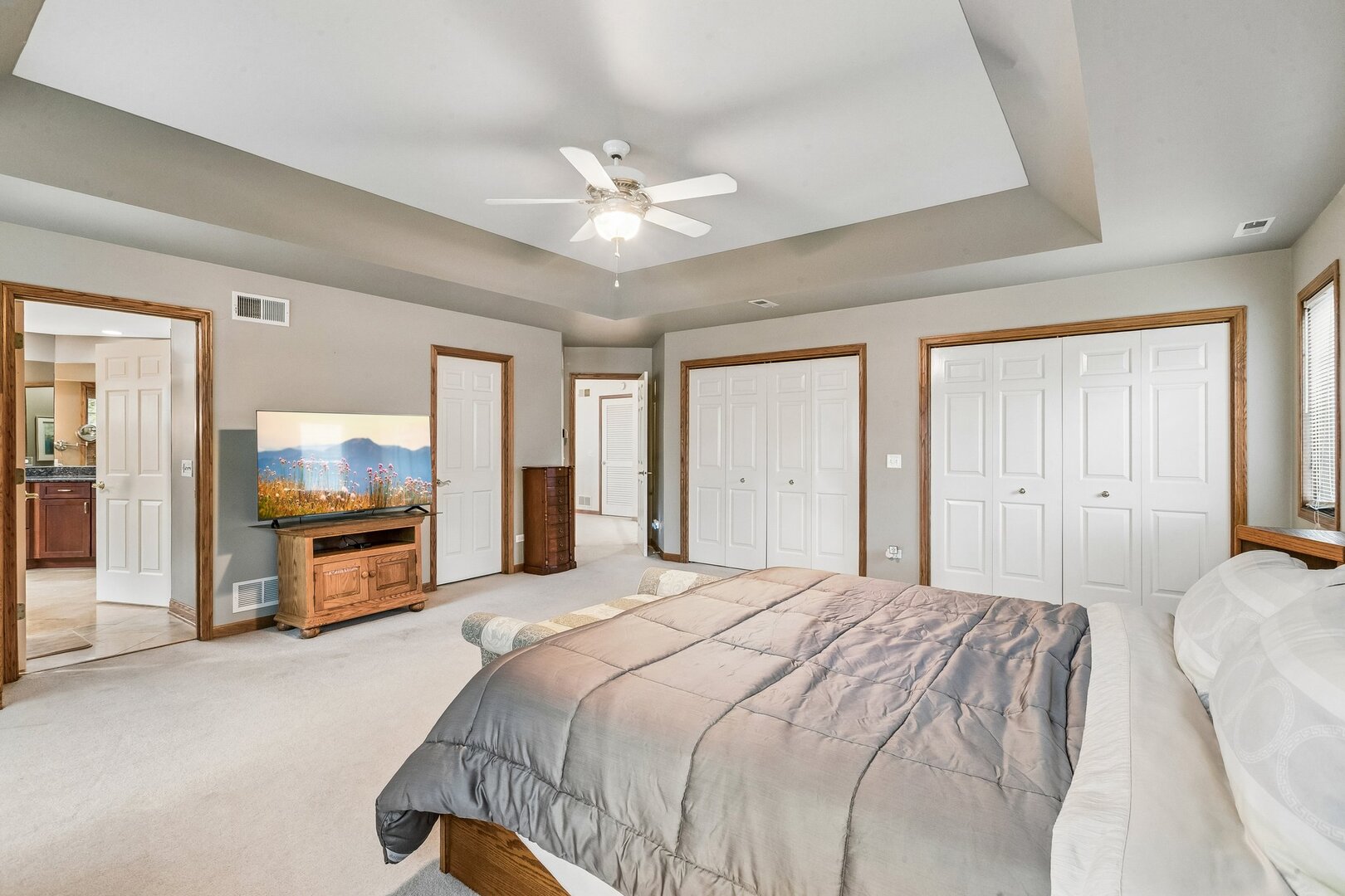 1105 Portsmouth Circle, Gurnee, IL 60031