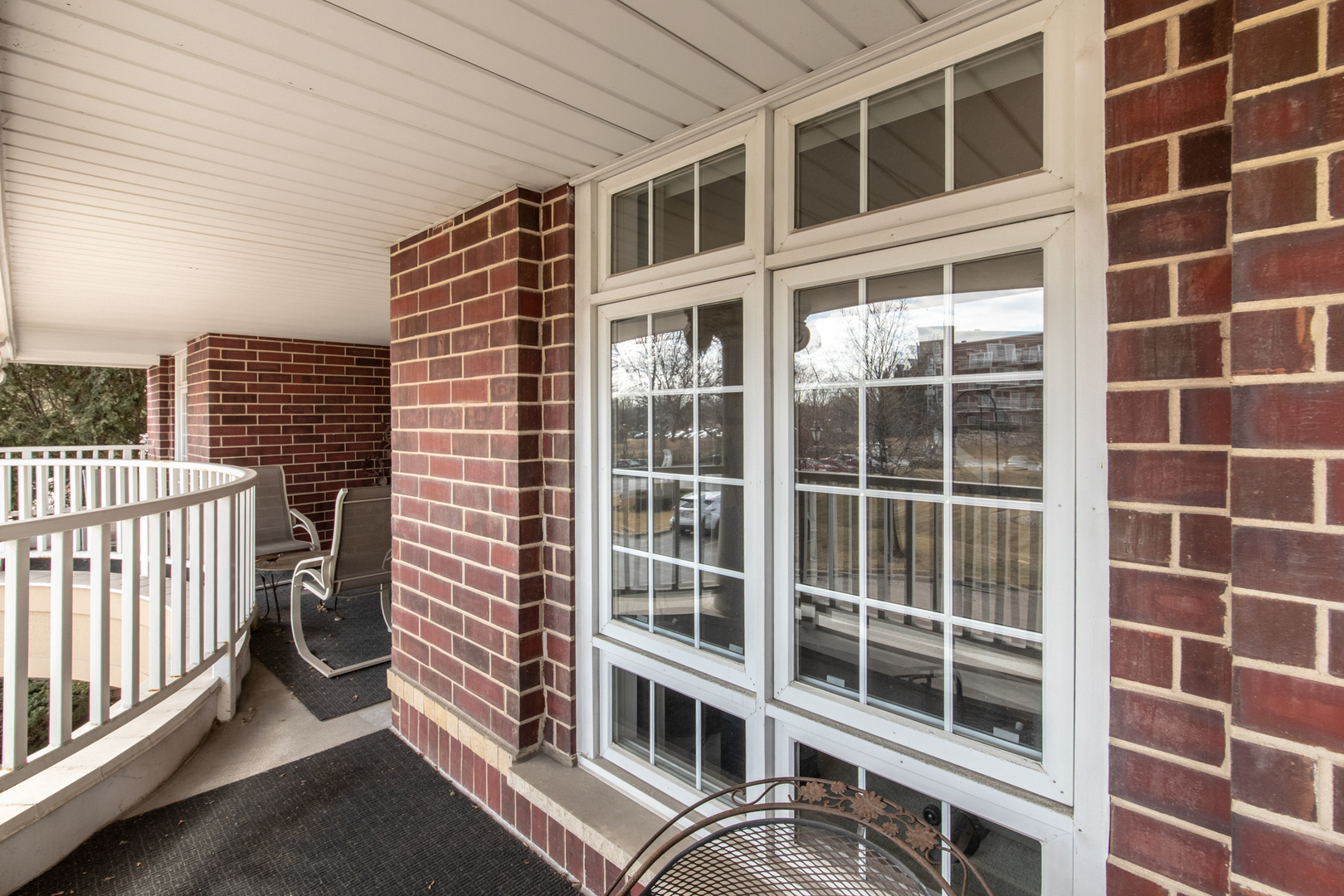 7031 W Touhy Avenue #201, Niles, IL 60714