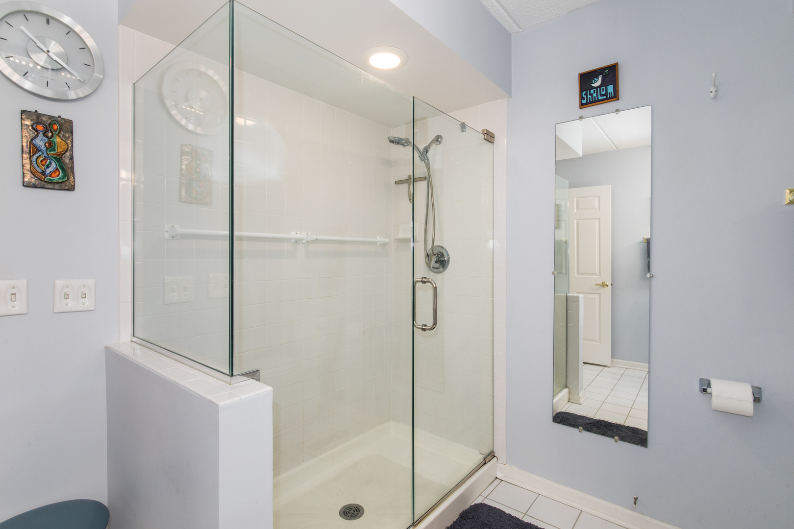 7031 W Touhy Avenue #201, Niles, IL 60714