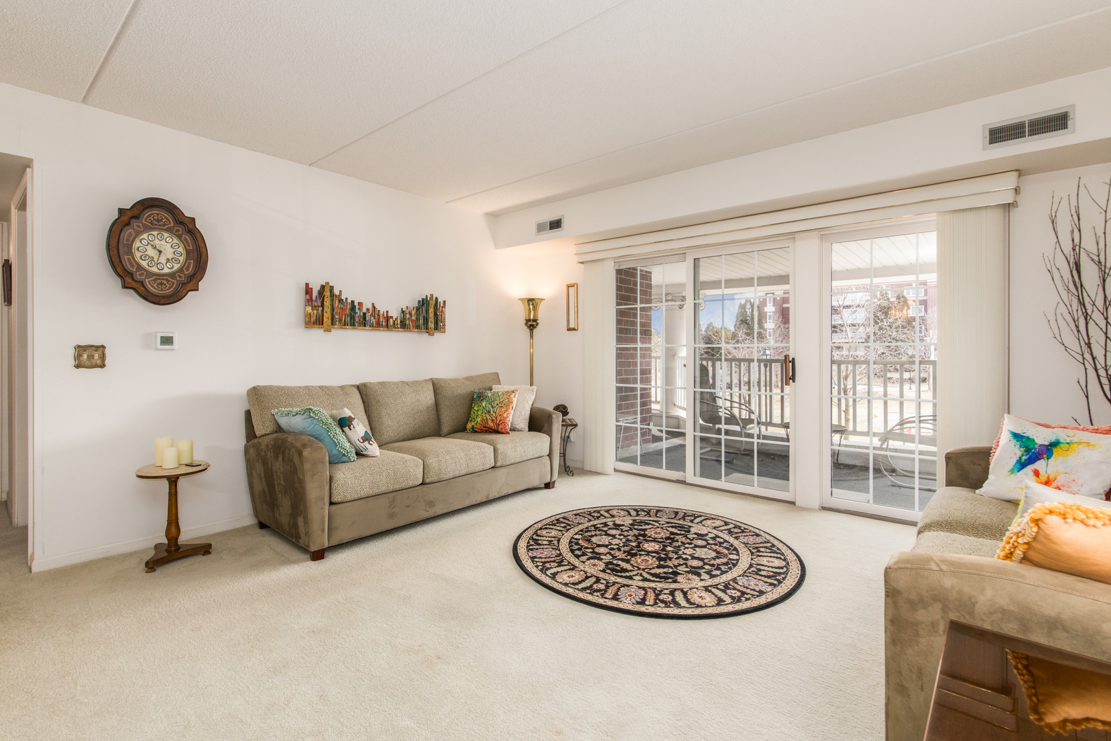 7031 W Touhy Avenue #201, Niles, IL 60714