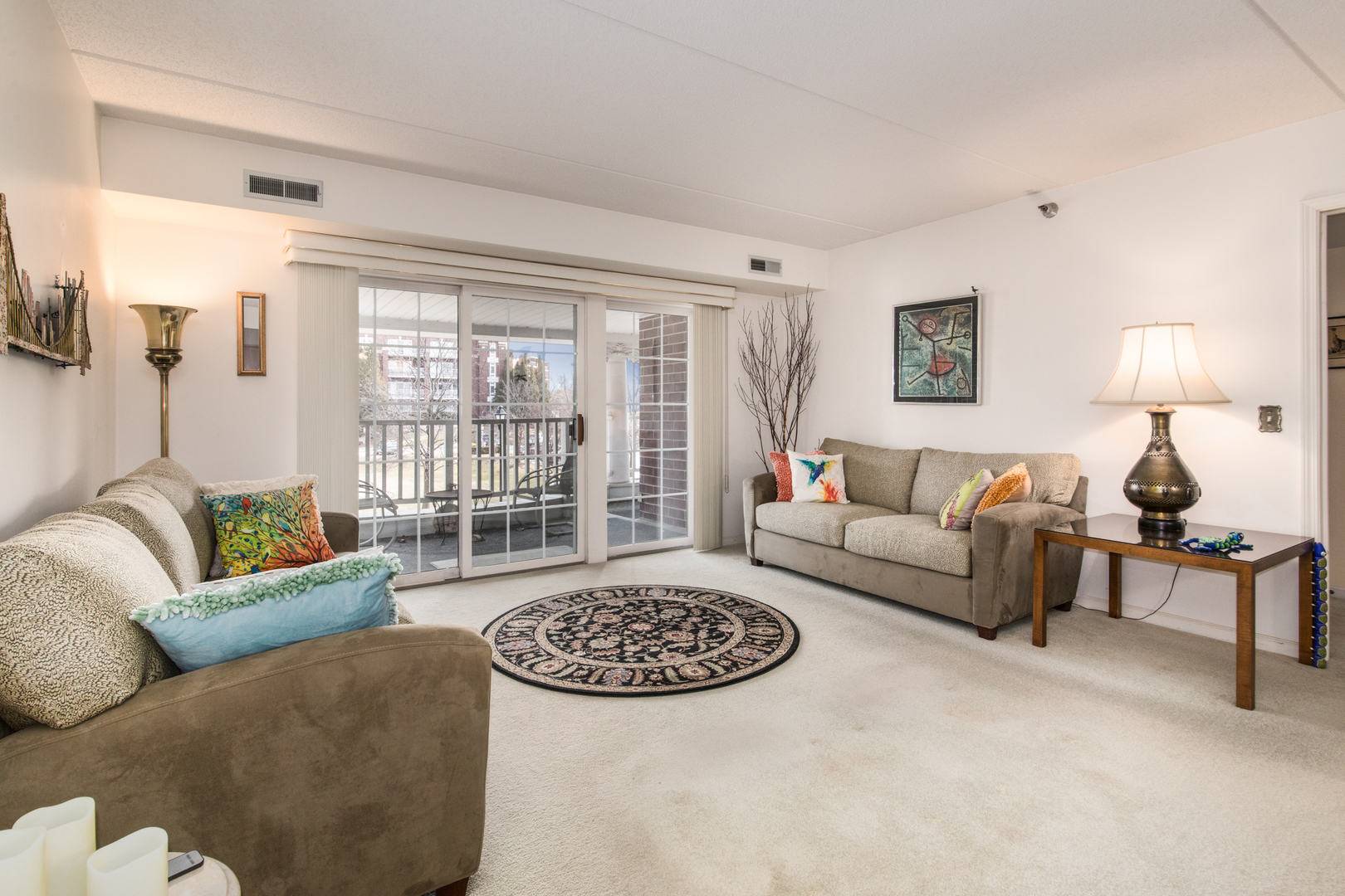 7031 W Touhy Avenue #201, Niles, IL 60714