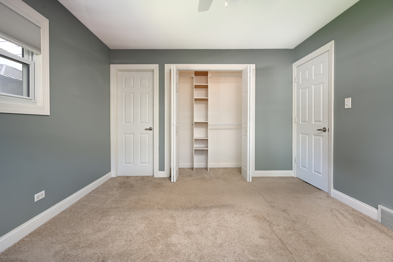 401 Forest Preserve Drive, Wood Dale, IL 60191