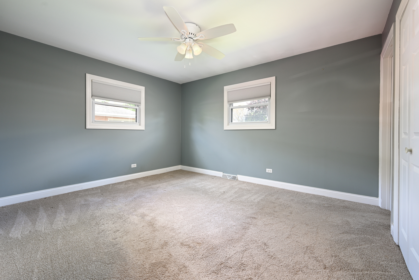 401 Forest Preserve Drive, Wood Dale, IL 60191
