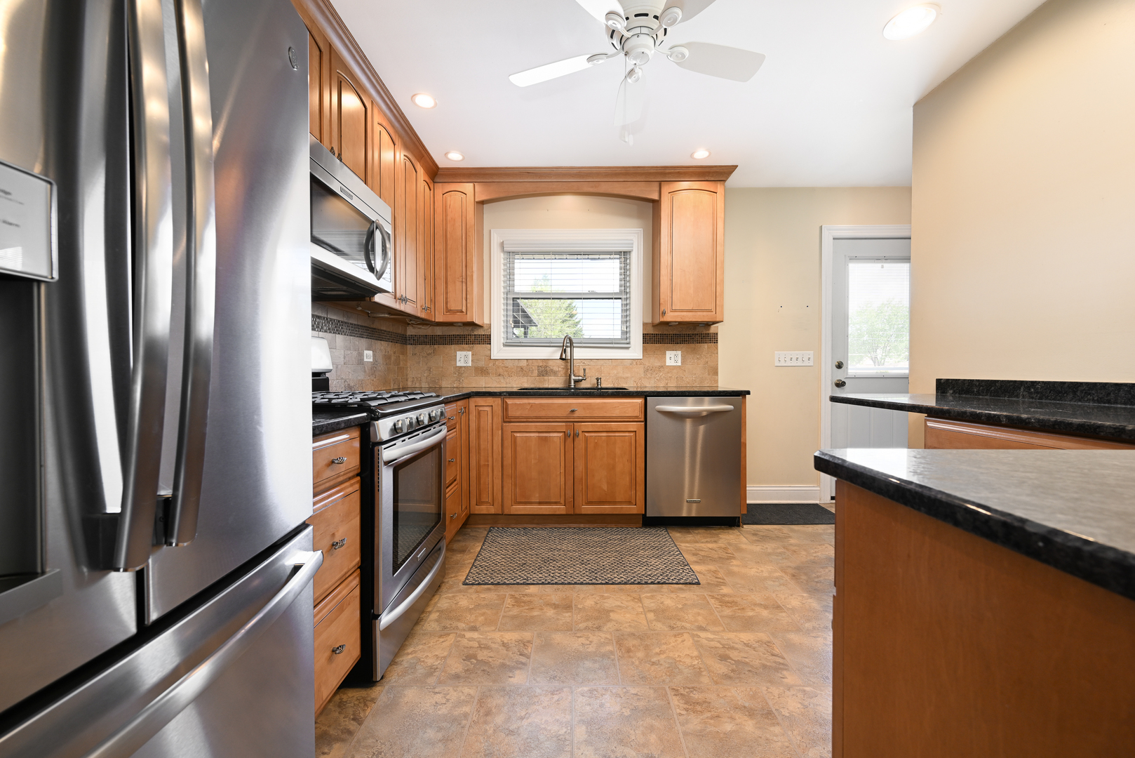 401 Forest Preserve Drive, Wood Dale, IL 60191