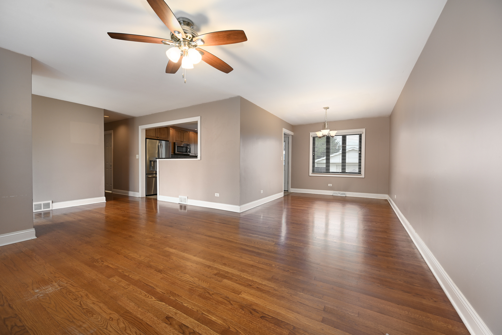401 Forest Preserve Drive, Wood Dale, IL 60191