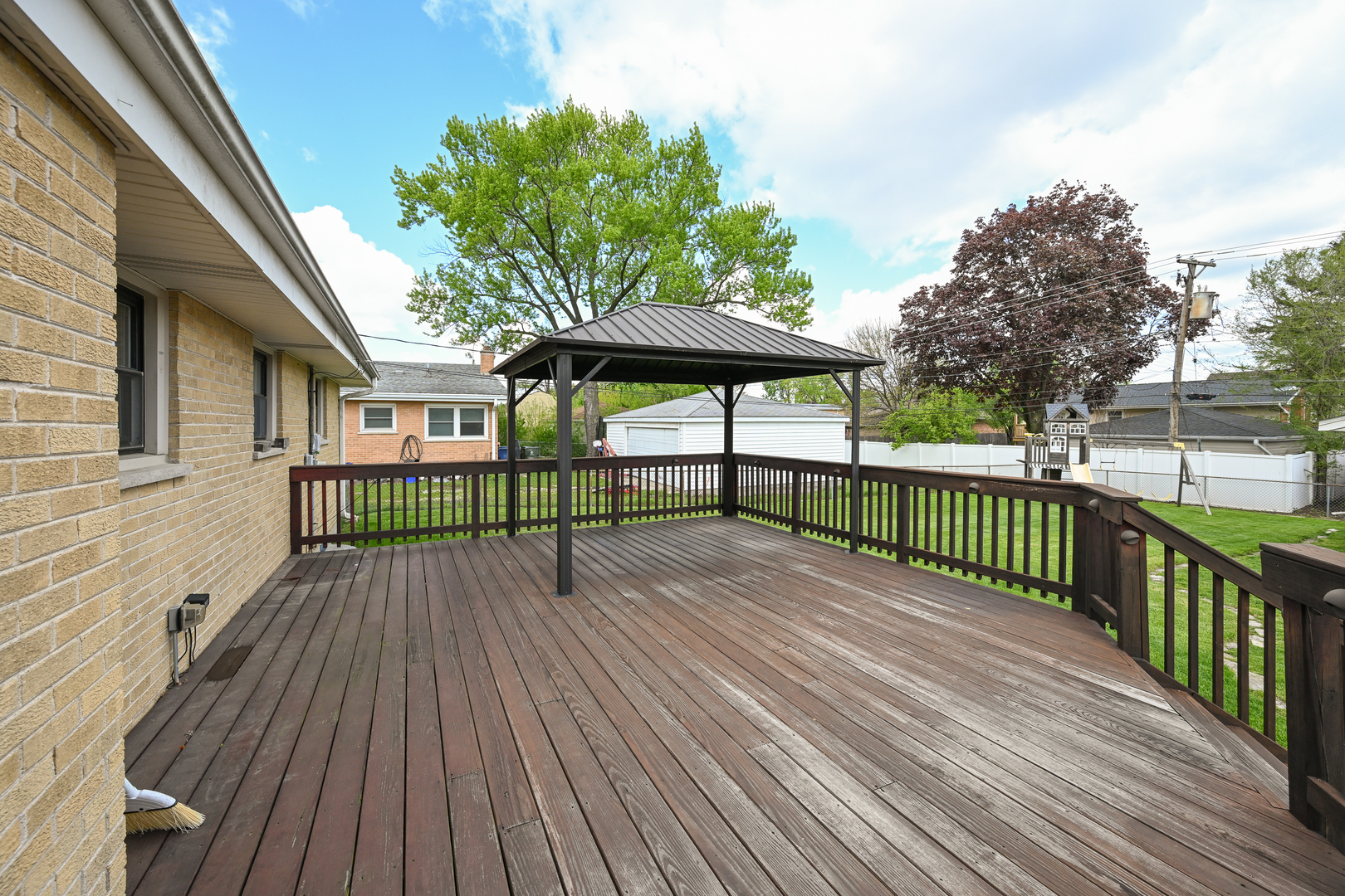 401 Forest Preserve Drive, Wood Dale, IL 60191