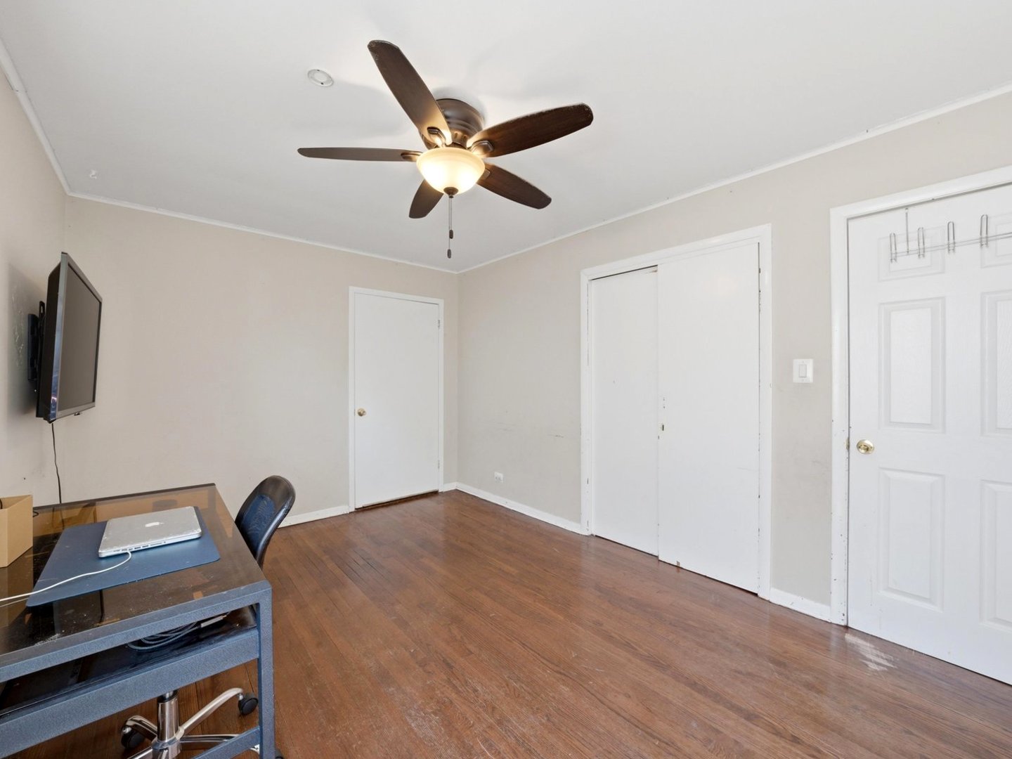 114 Geneva Avenue, Bellwood, IL 60104