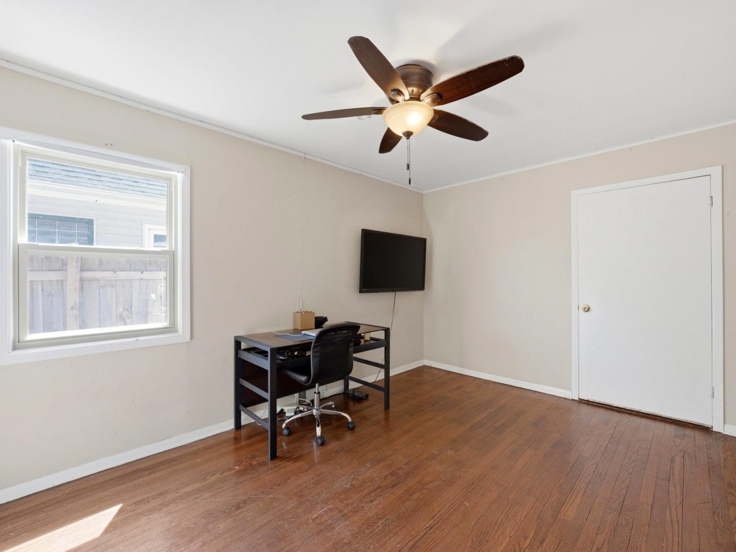 114 Geneva Avenue, Bellwood, IL 60104