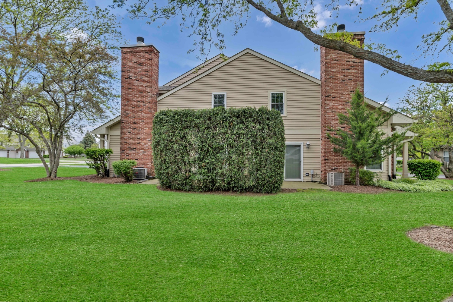 3053 Anton Drive, Aurora, IL 60504