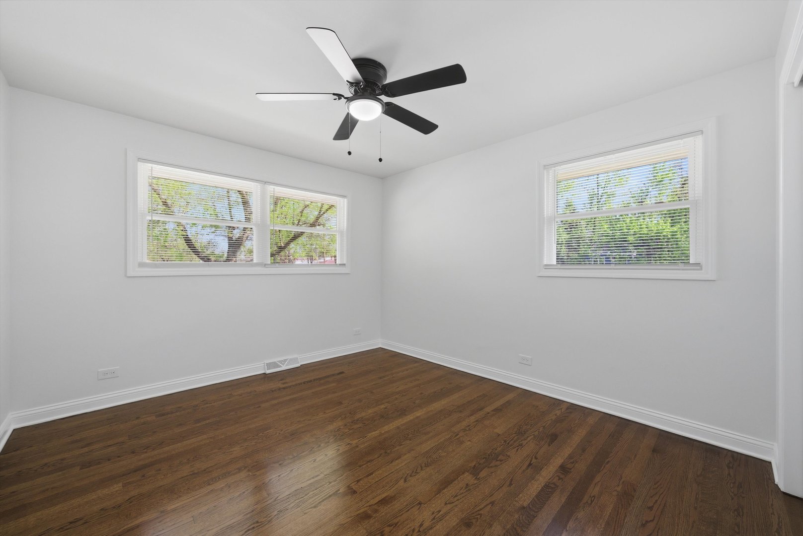 16560 Greenwood Avenue, South Holland, IL 60473