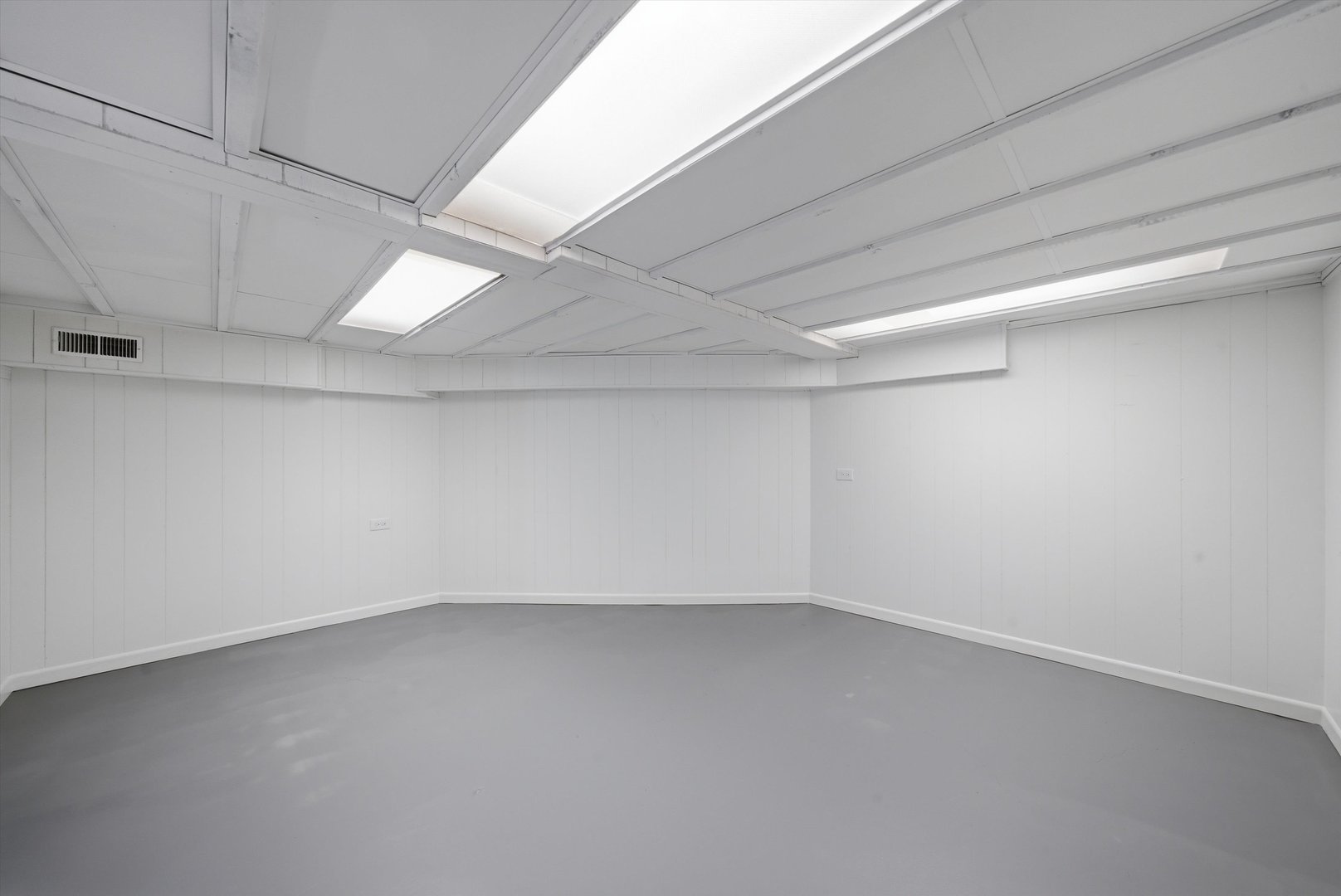 16560 Greenwood Avenue, South Holland, IL 60473