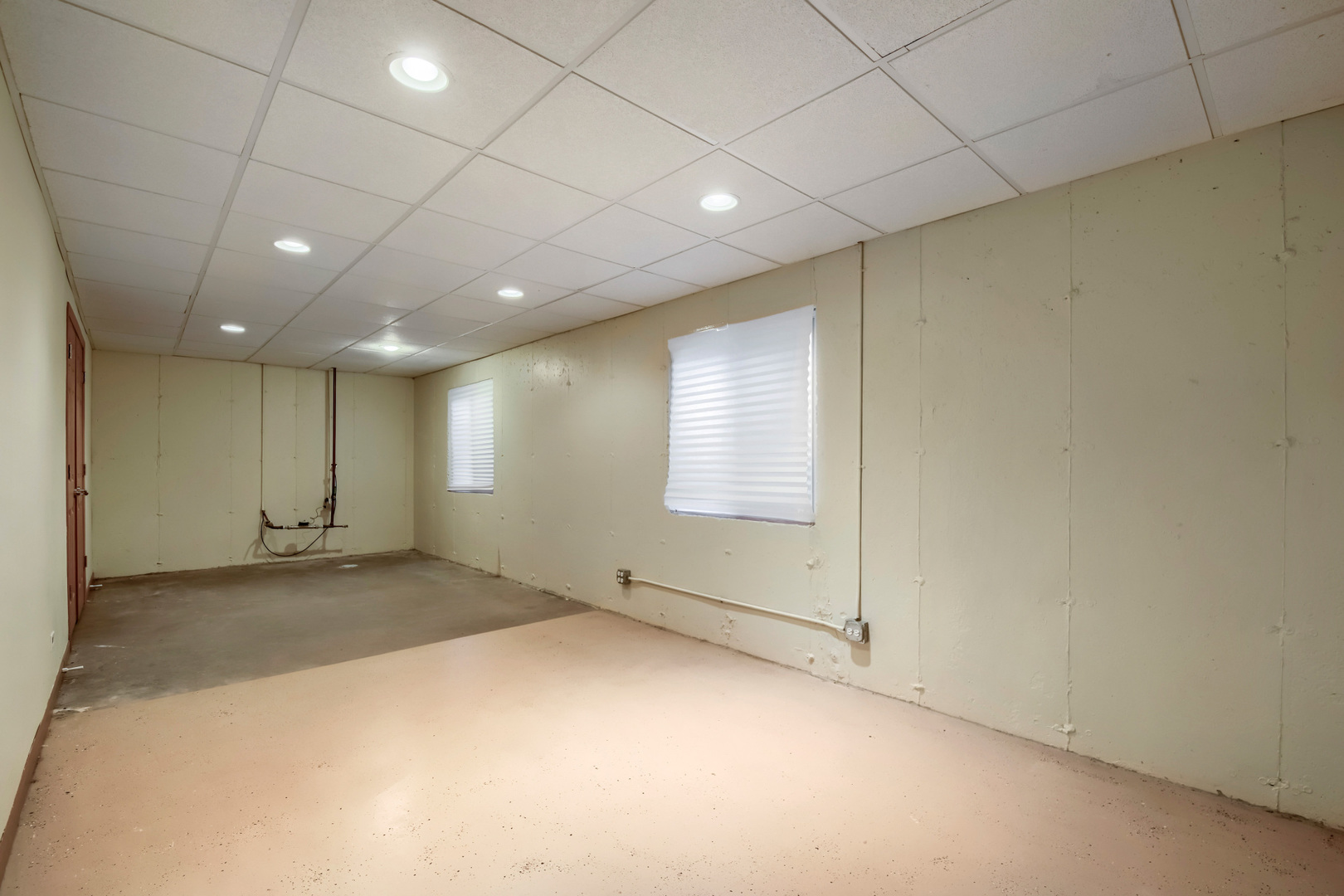 555 N Haverhill Lane, South Elgin, IL 60177