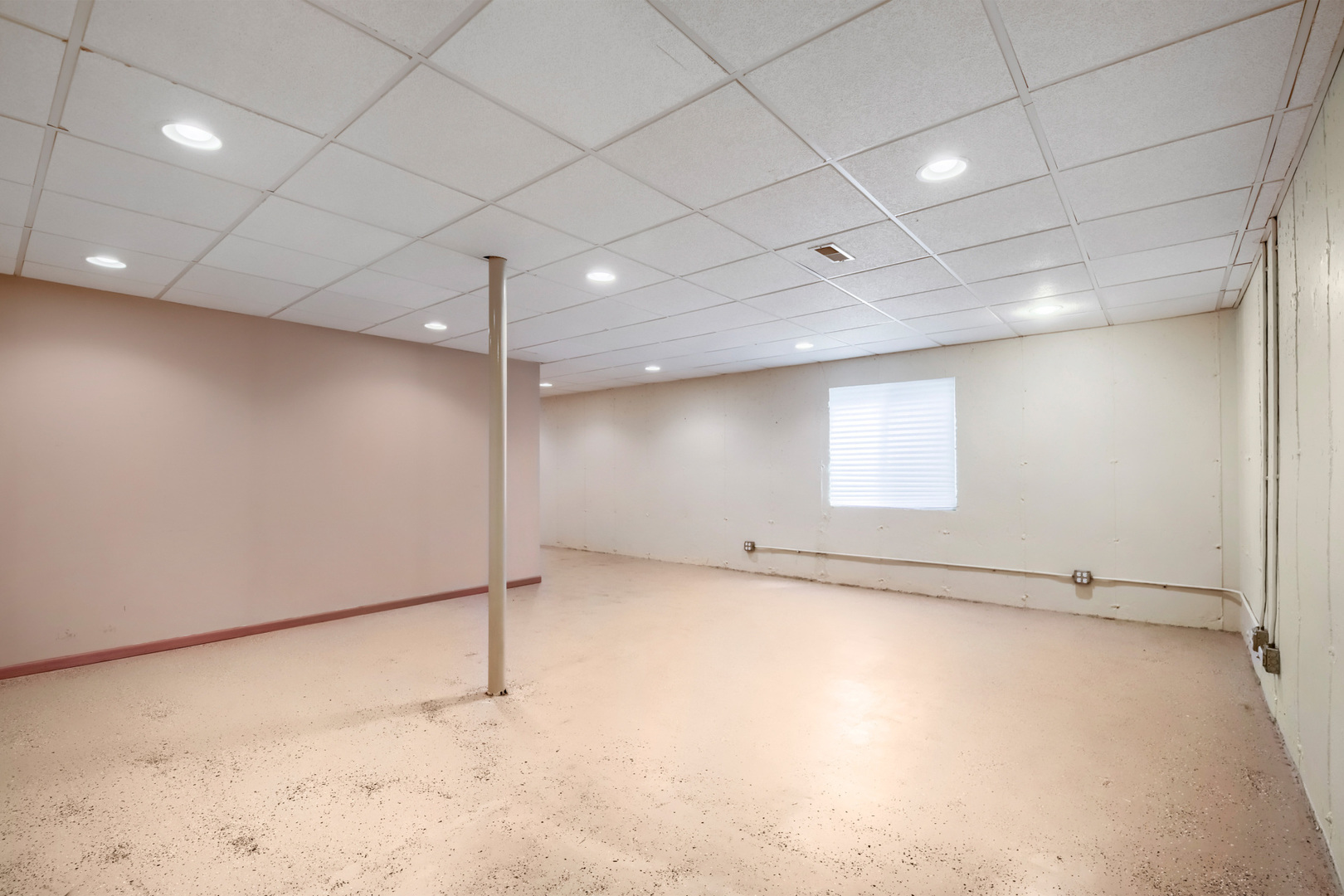 555 N Haverhill Lane, South Elgin, IL 60177