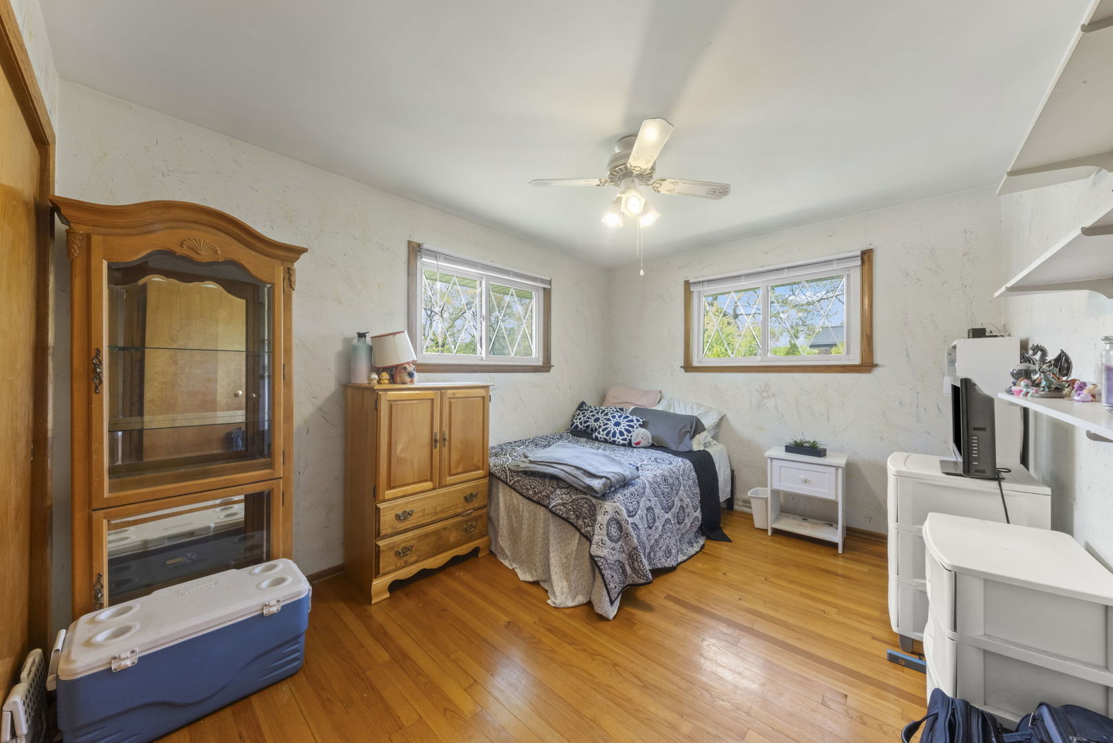 151 Catalpa Avenue, Wood Dale, IL 60191