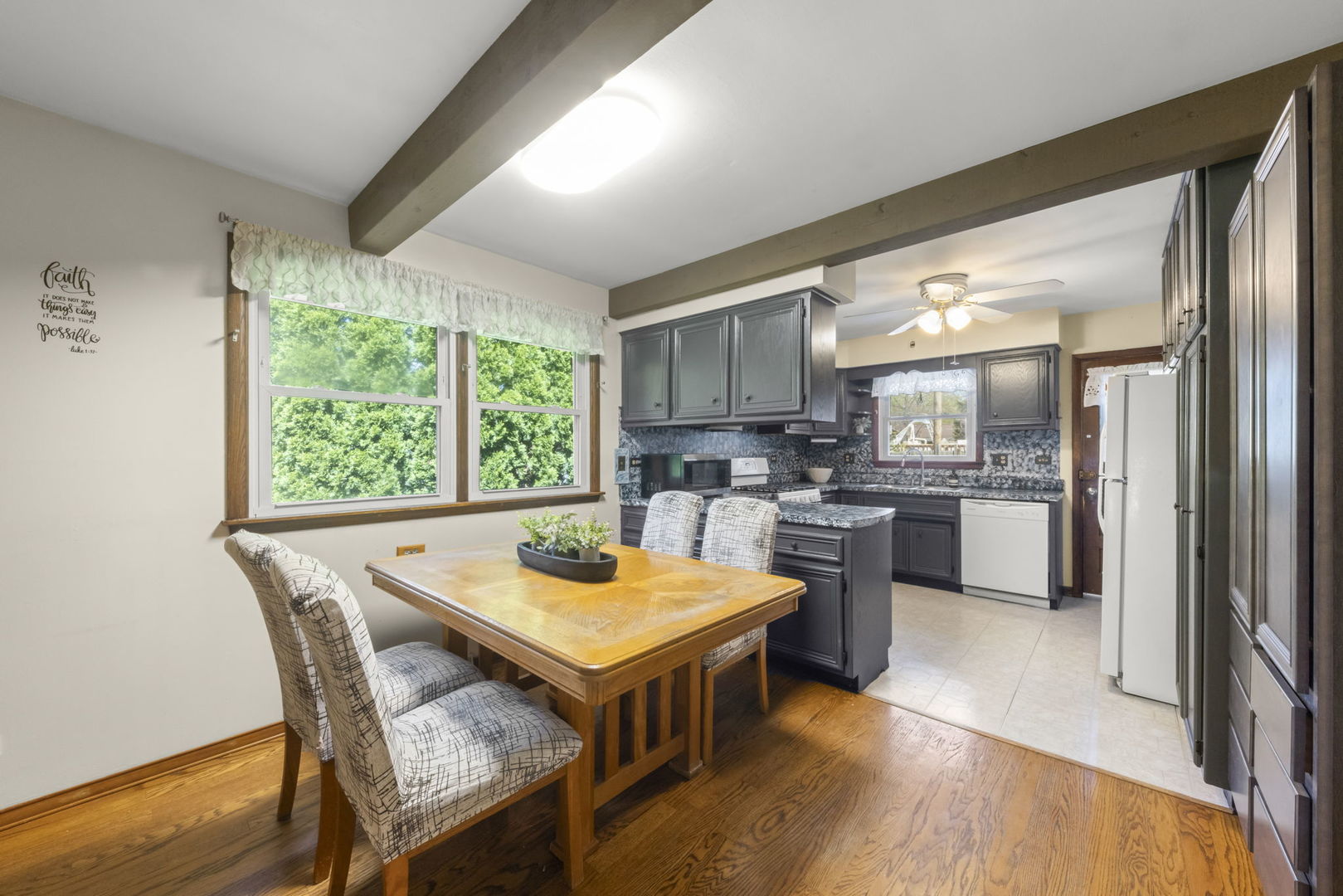 151 Catalpa Avenue, Wood Dale, IL 60191