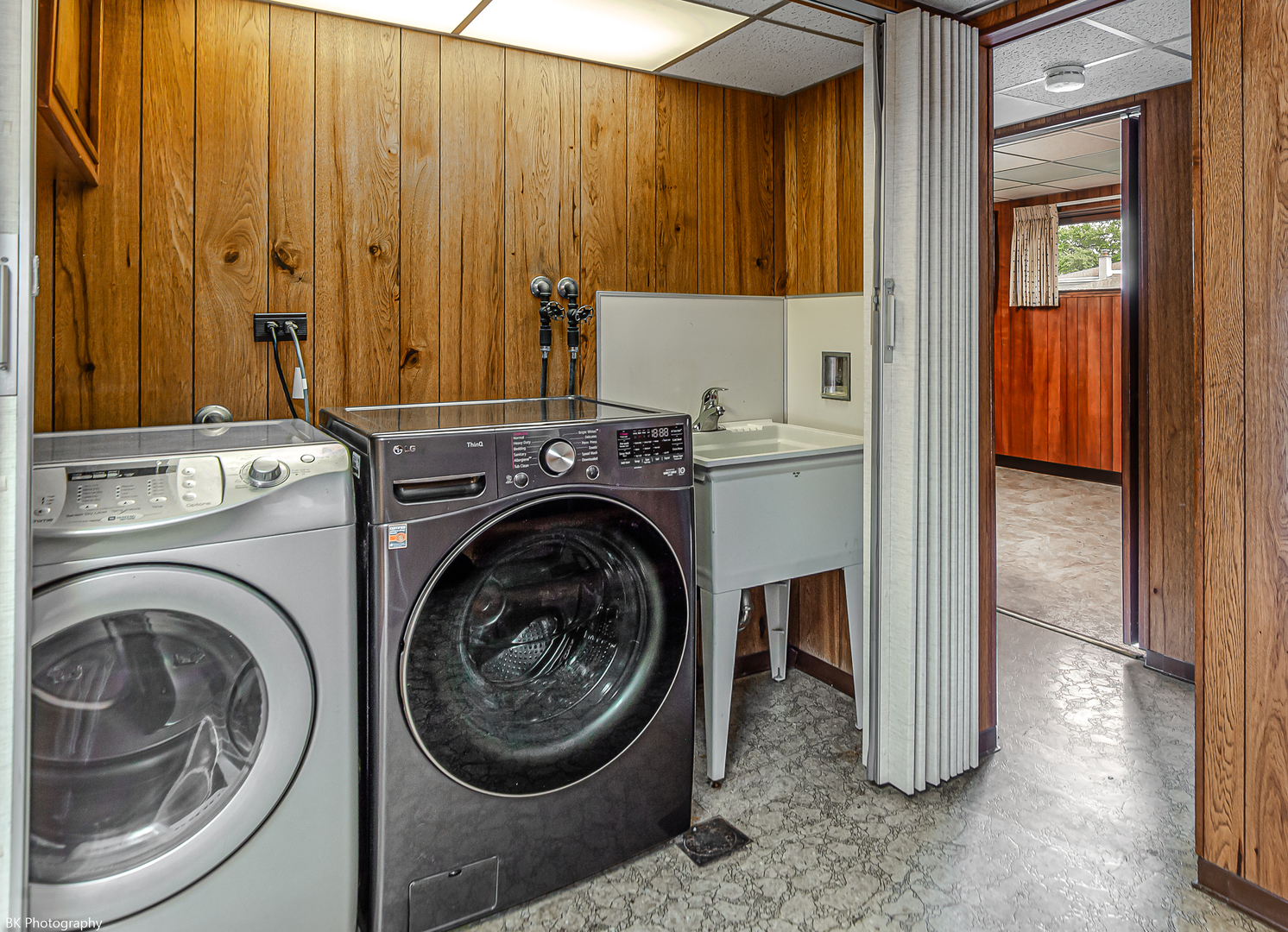 10128 S Kenton Avenue, Oak Lawn, IL 60453