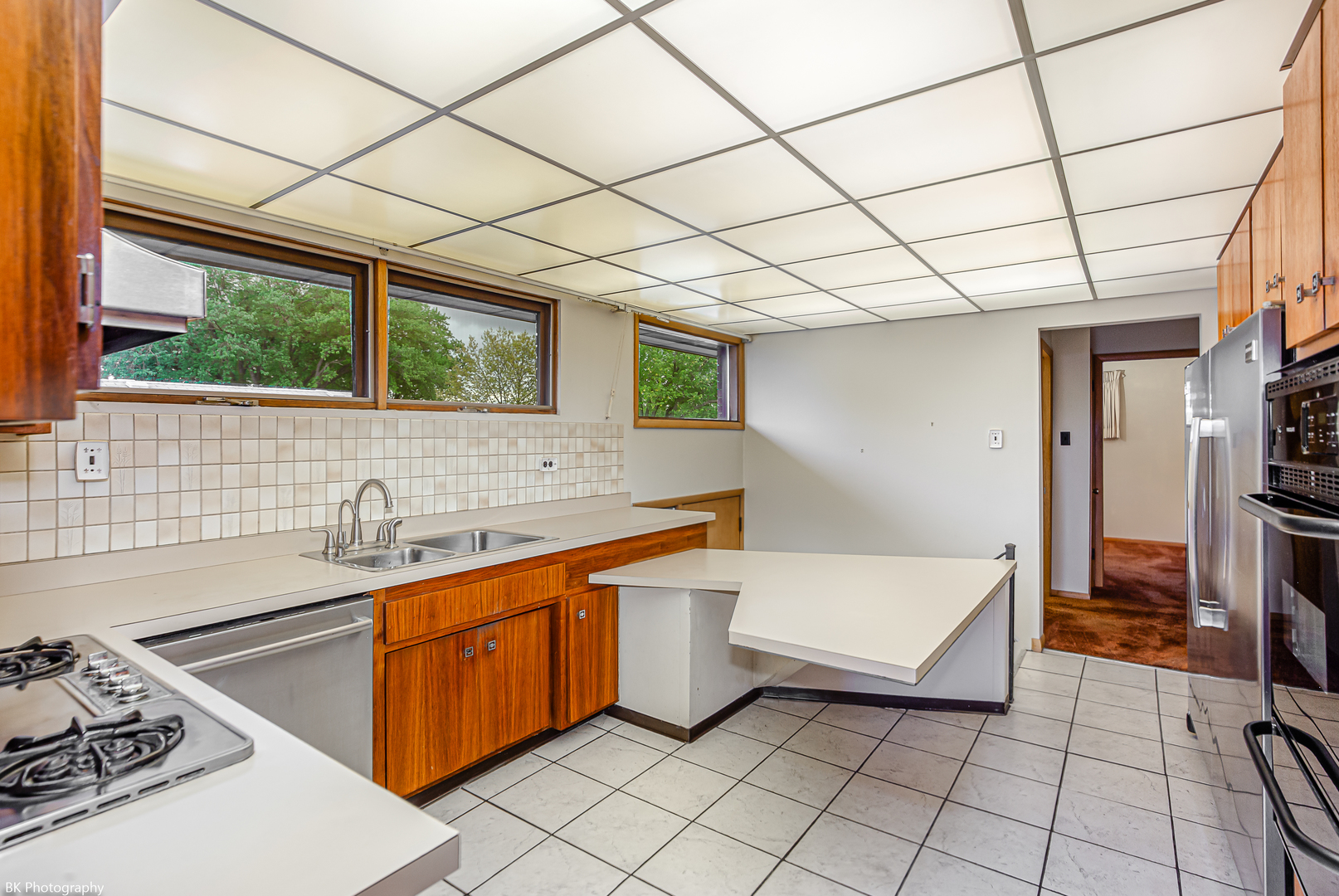 10128 S Kenton Avenue, Oak Lawn, IL 60453